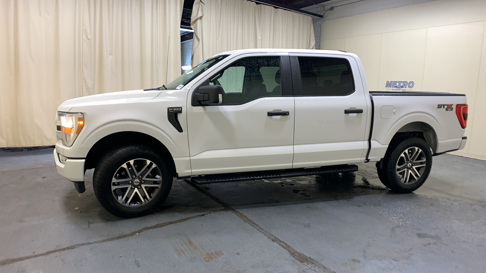 2021 Ford F-150 XL 6