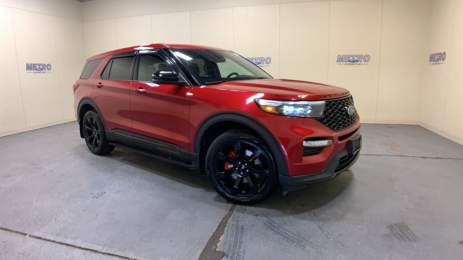 2022 Ford Explorer ST 1