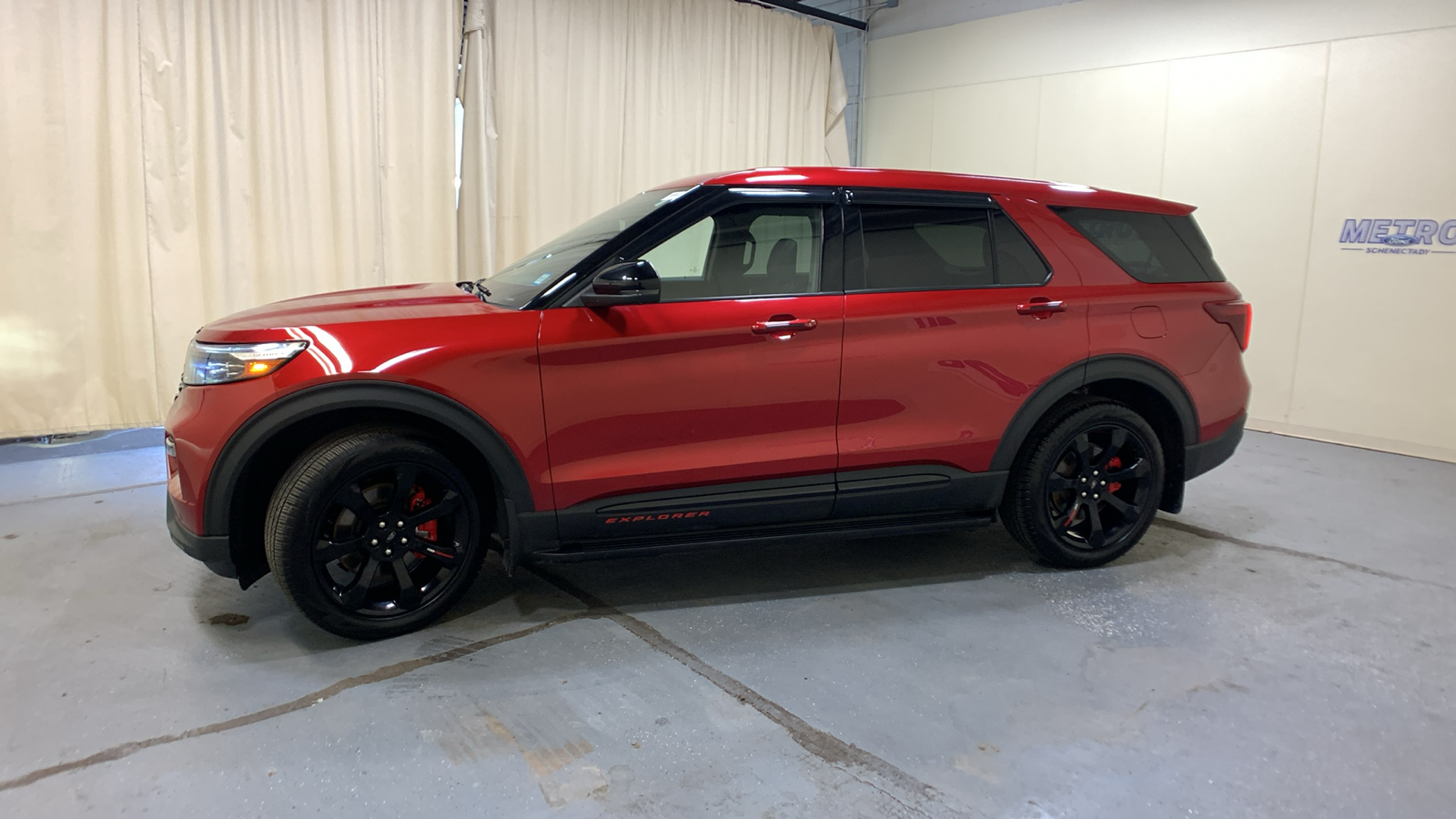 2022 Ford Explorer ST 6