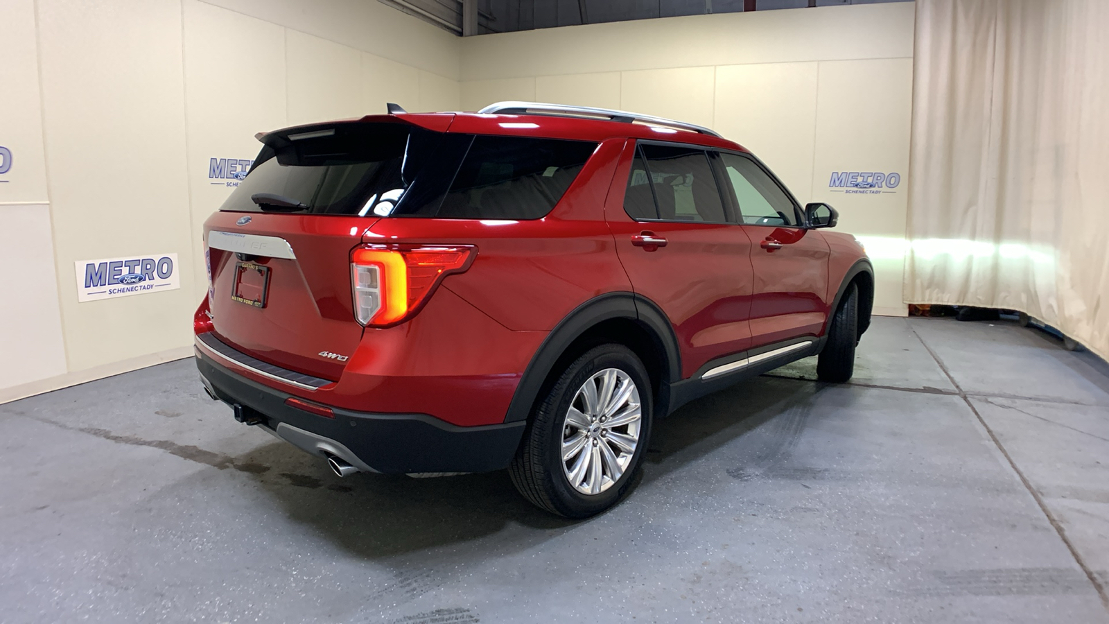 2021 Ford Explorer Limited 3