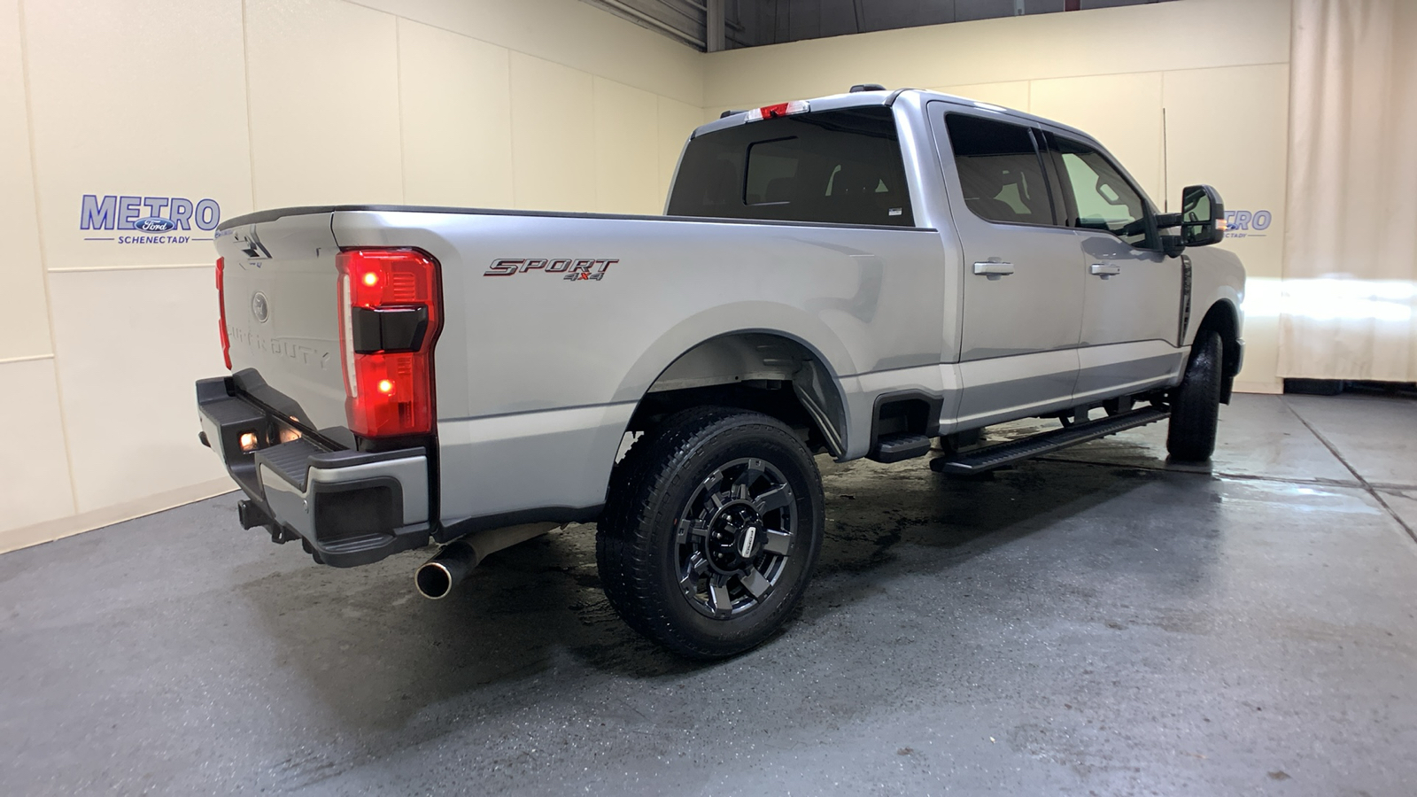 2023 Ford F-250SD Lariat 3