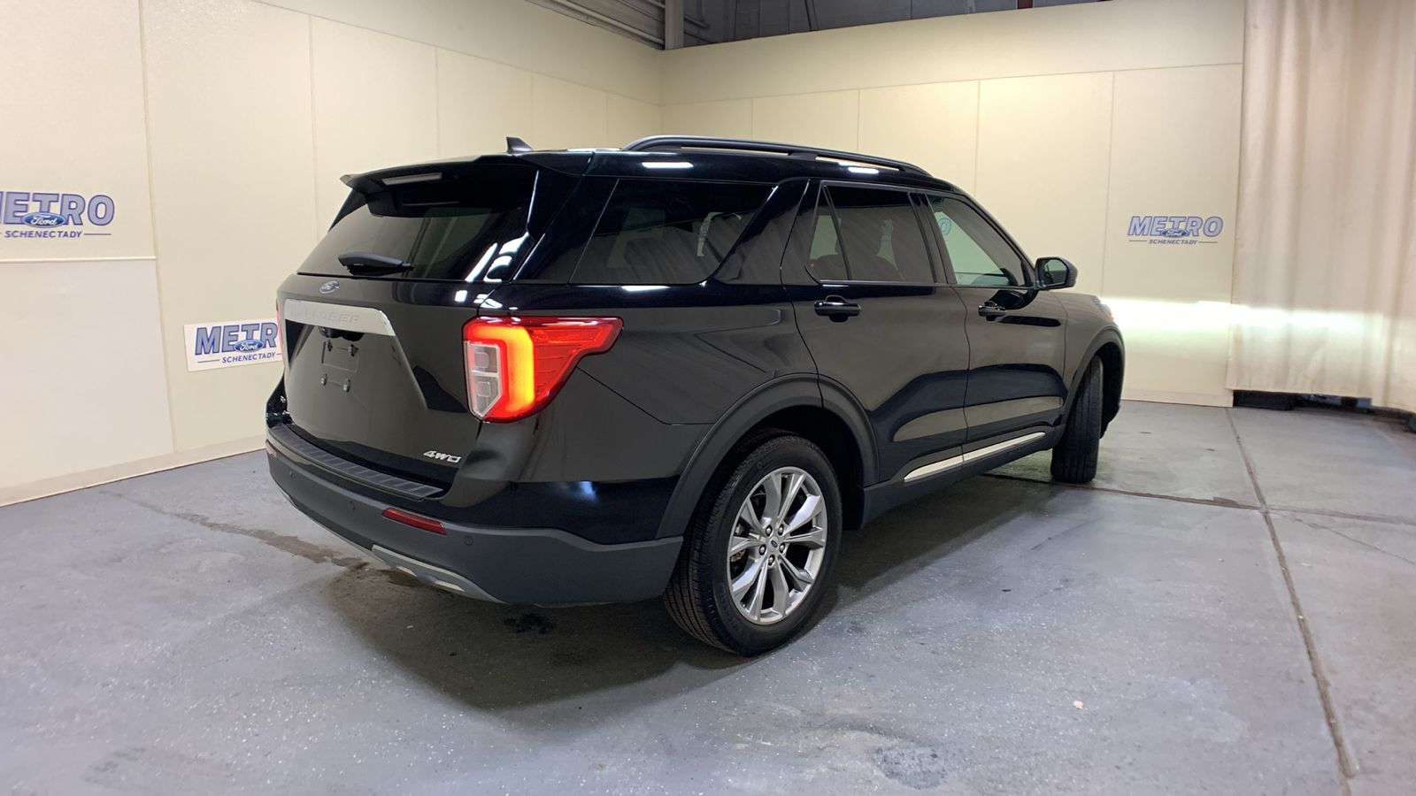 2021 Ford Explorer XLT 3