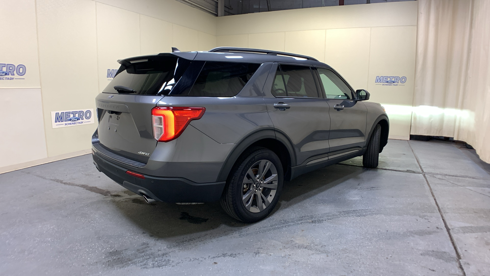 2021 Ford Explorer XLT 3