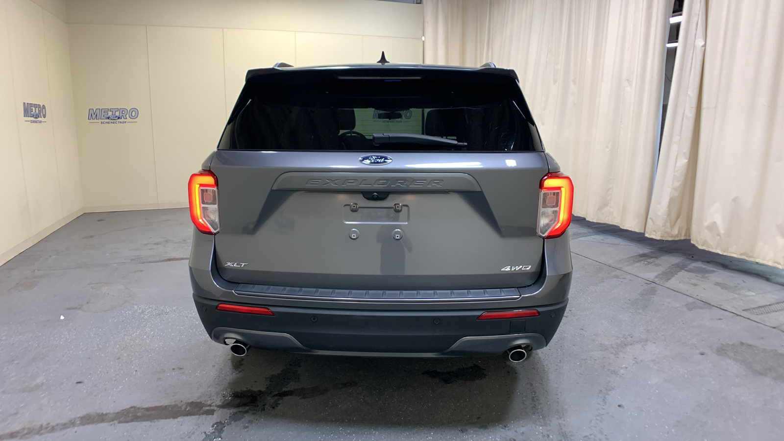 2021 Ford Explorer XLT 4