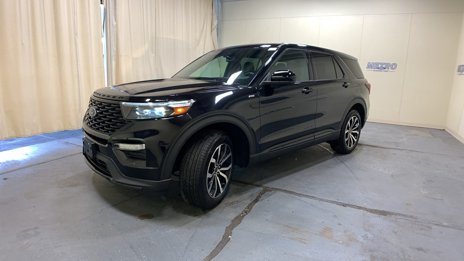 2022 Ford Explorer ST-Line 7