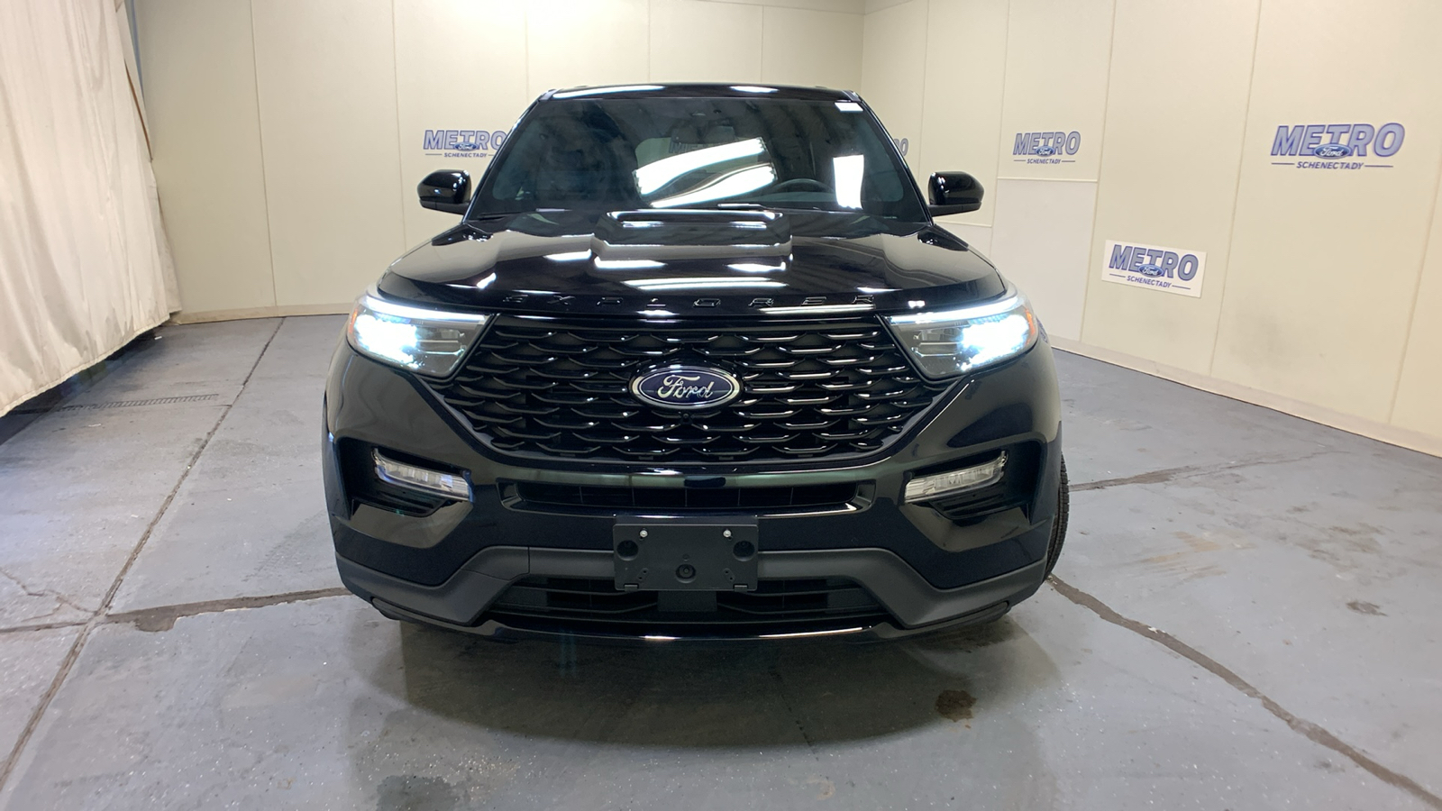 2022 Ford Explorer ST-Line 52