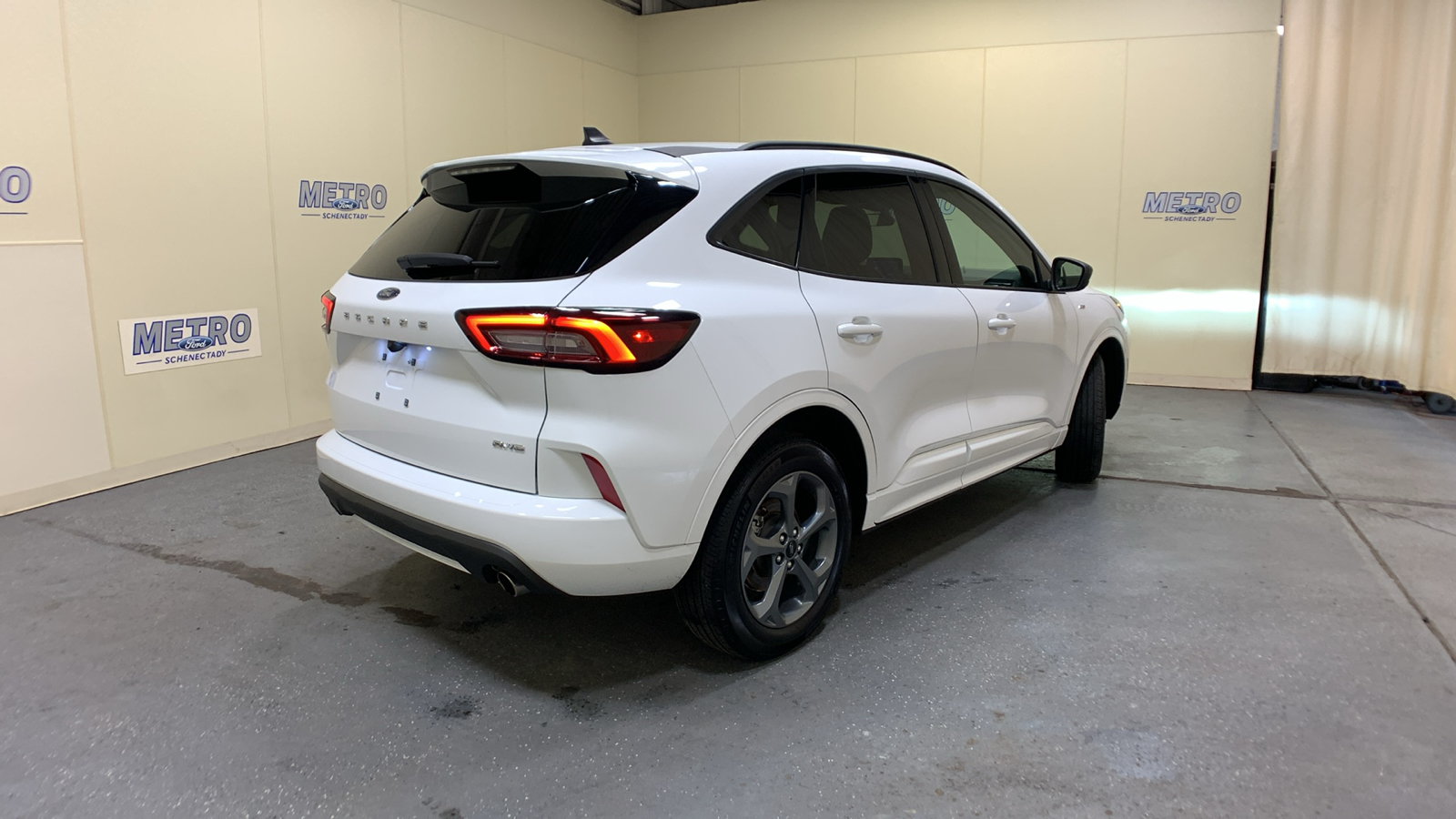 2023 Ford Escape ST-Line 3