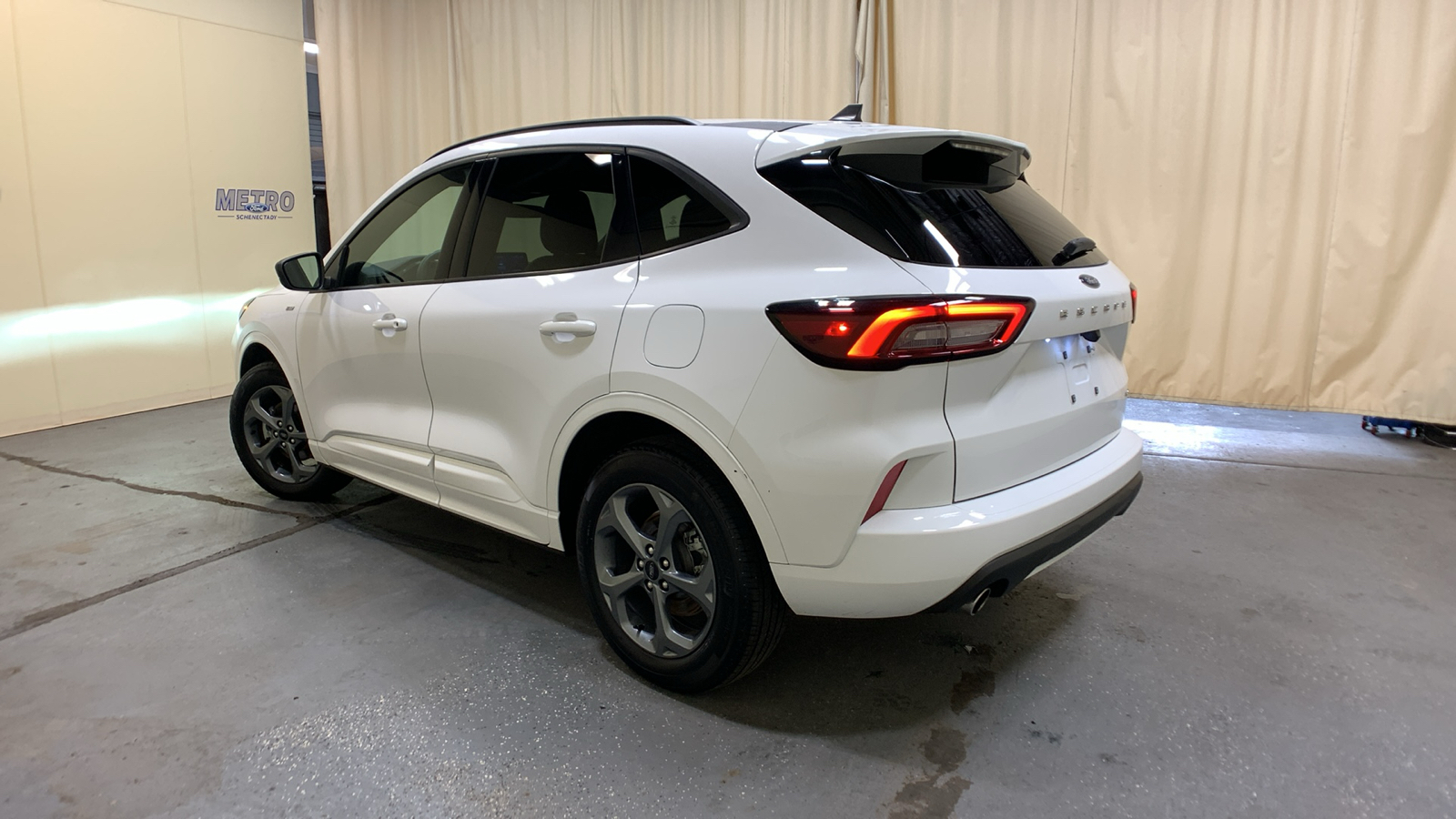 2023 Ford Escape ST-Line 5