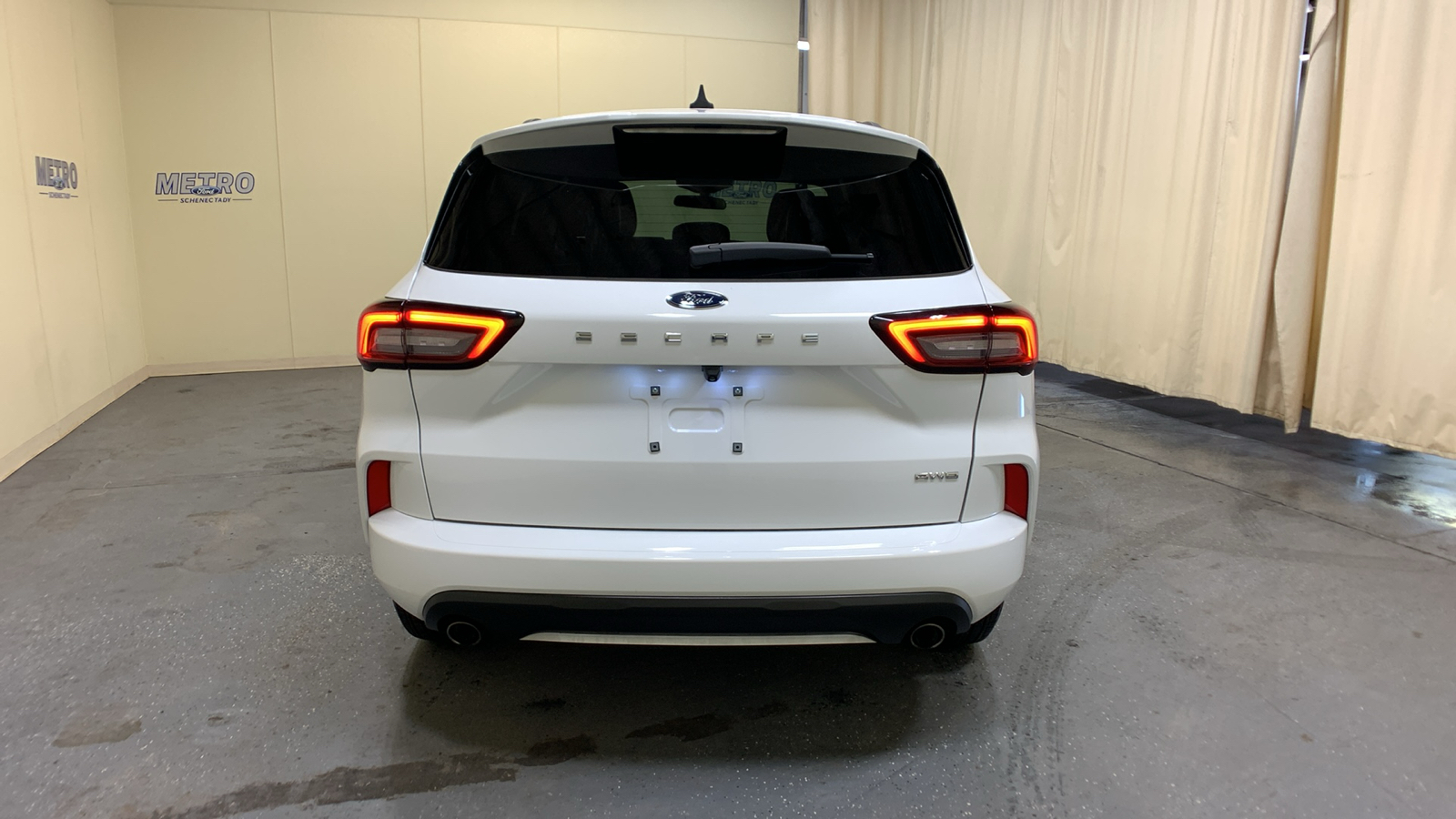 2023 Ford Escape ST-Line 4