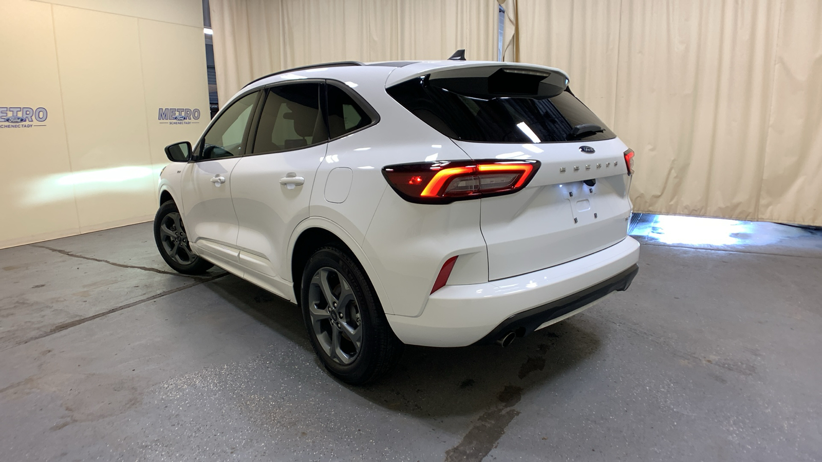 2023 Ford Escape ST-Line 5