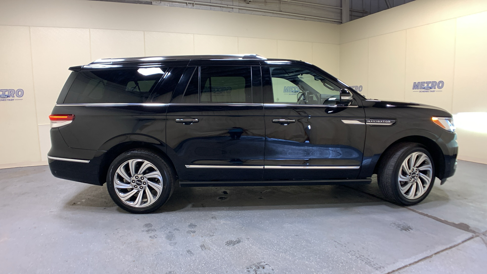 2022 Lincoln Navigator L Reserve 2