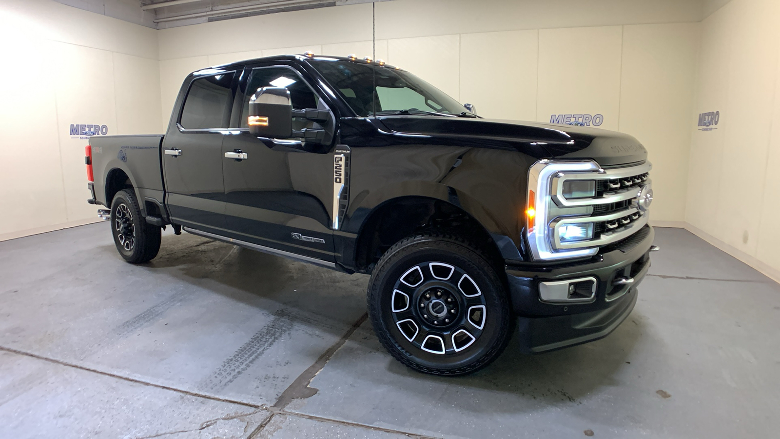 2023 Ford F-250SD Platinum 1