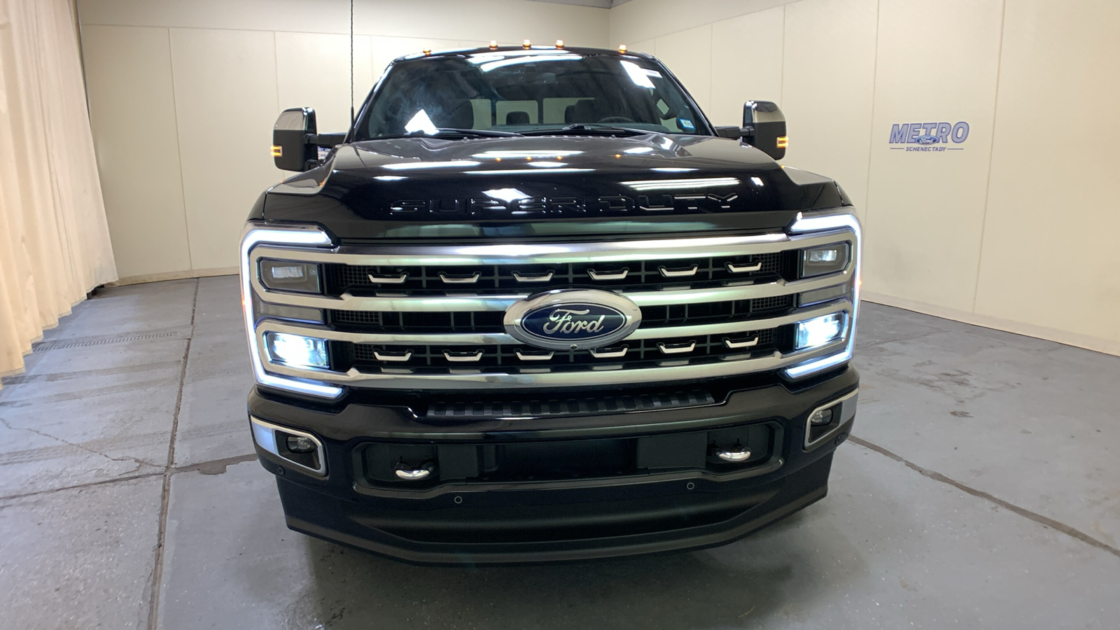 2023 Ford F-250SD Platinum 8