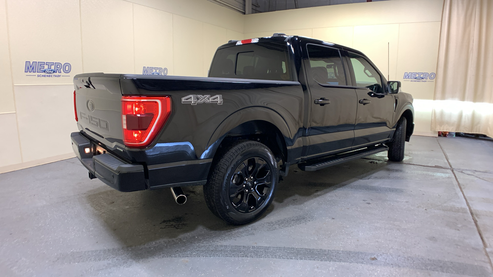 2022 Ford F-150 XLT 3