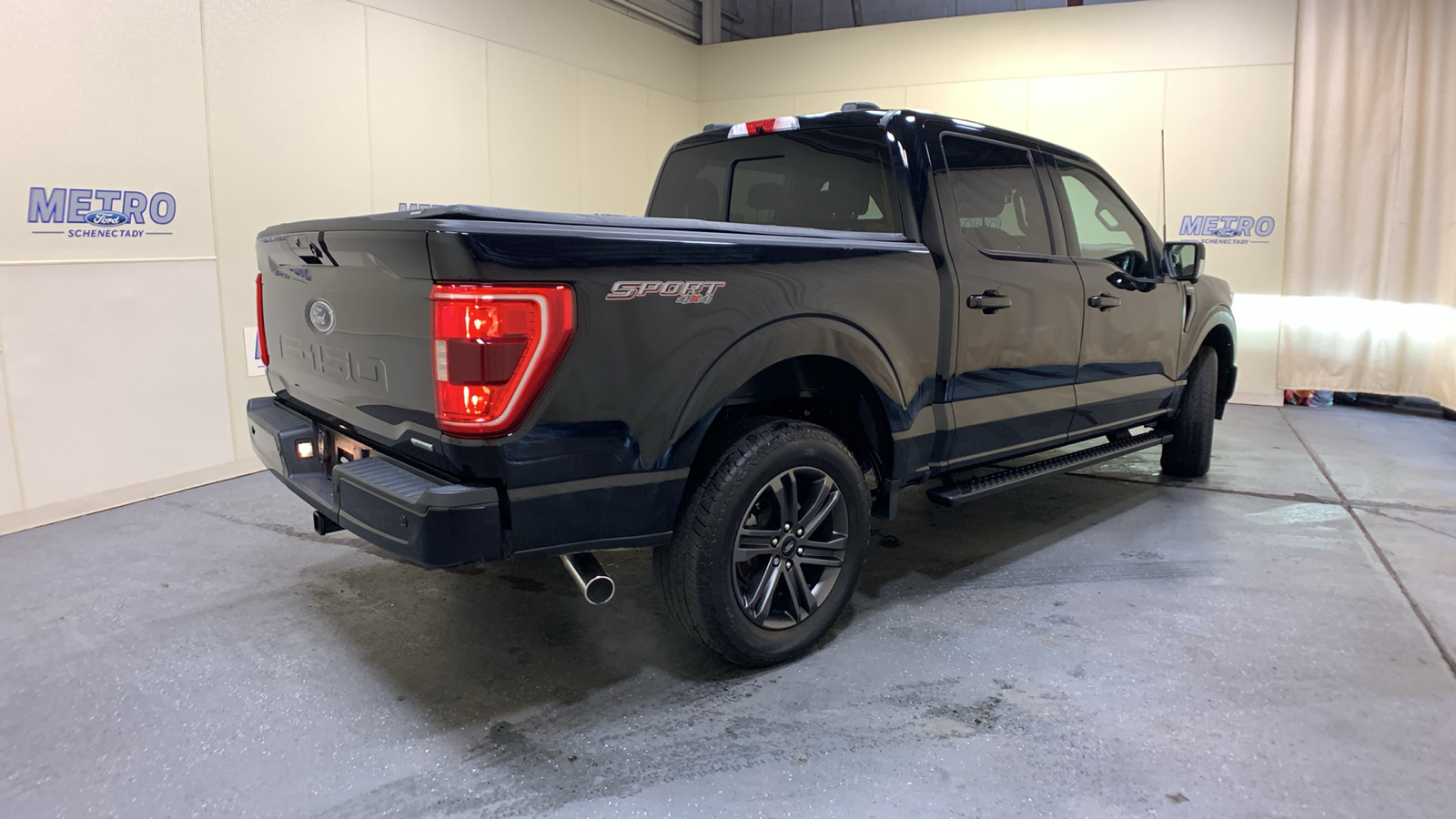 2022 Ford F-150 XLT 3