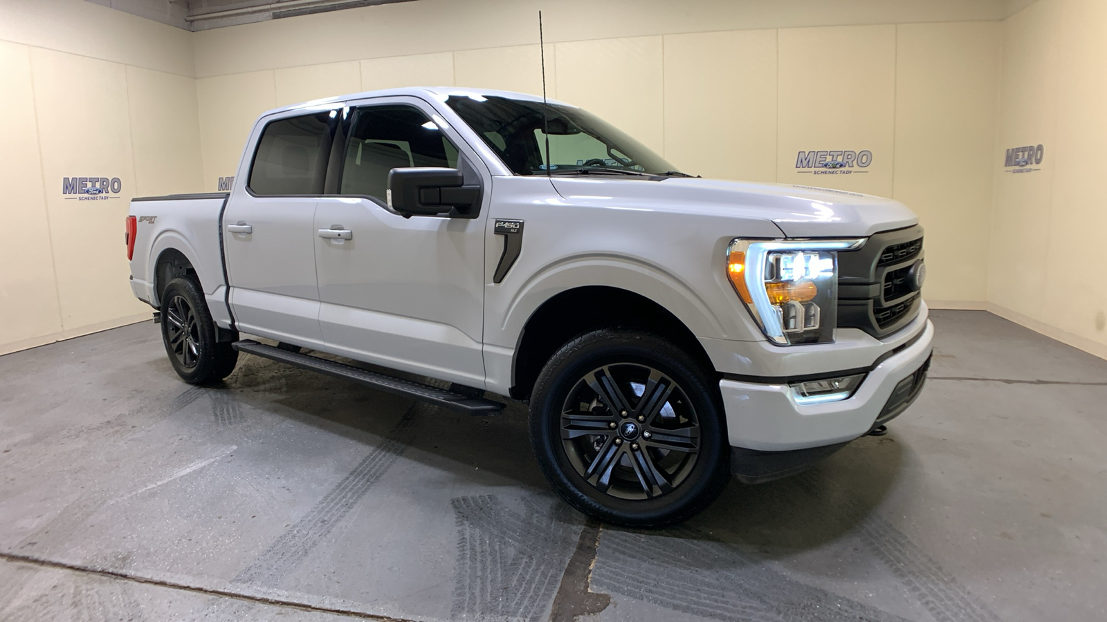 2022 Ford F-150 XLT 1