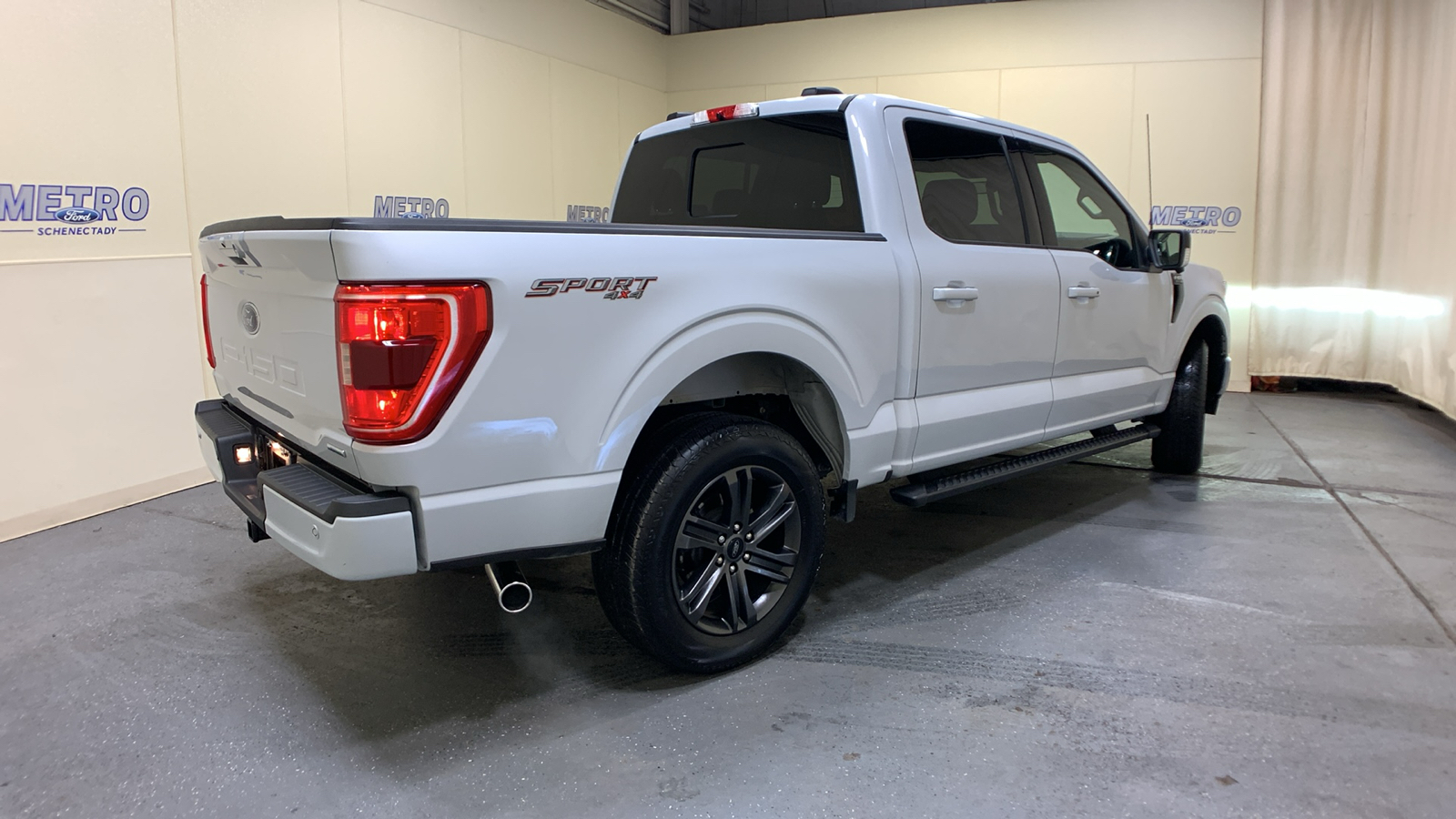 2022 Ford F-150 XLT 3