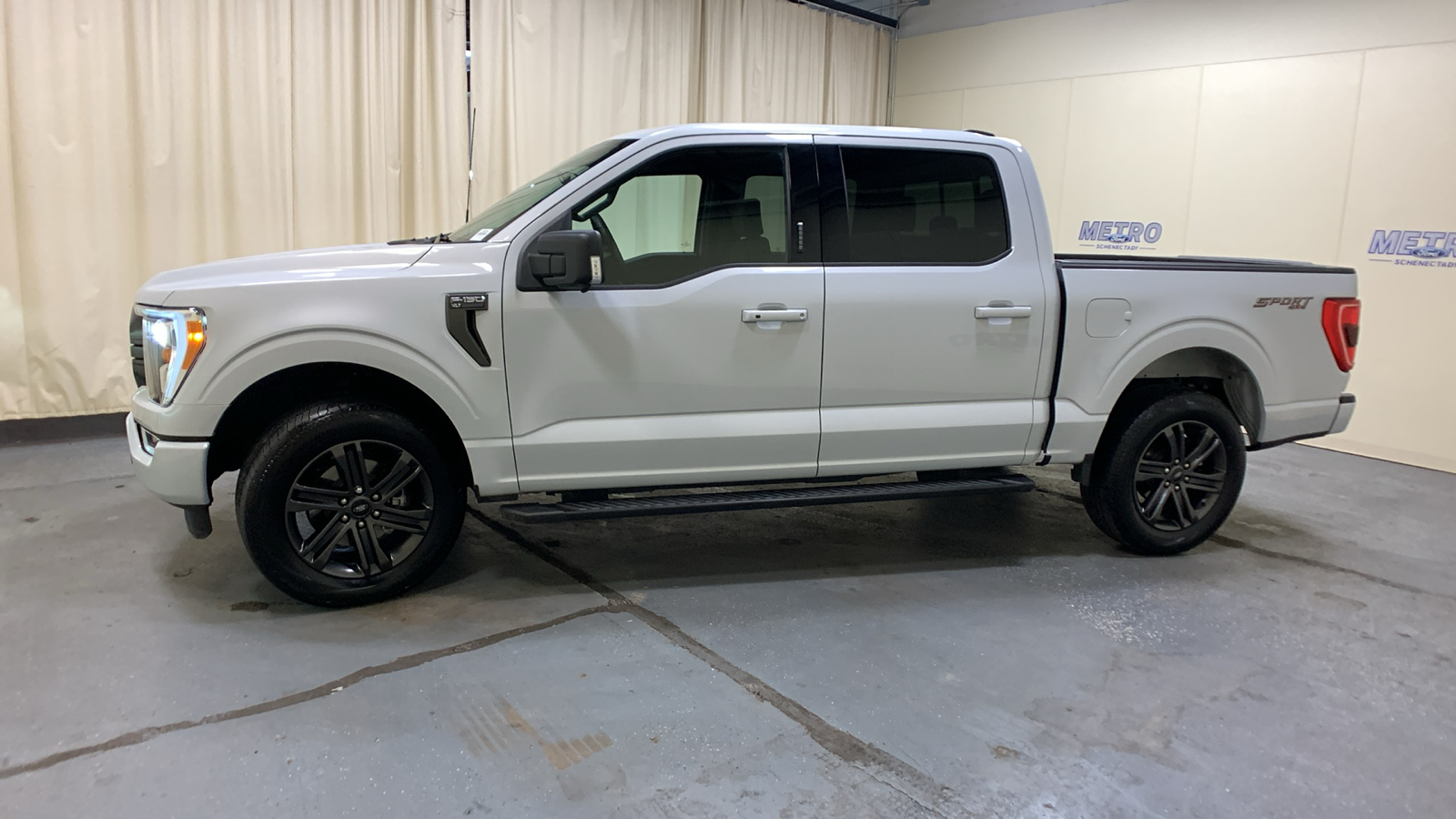 2022 Ford F-150 XLT 9