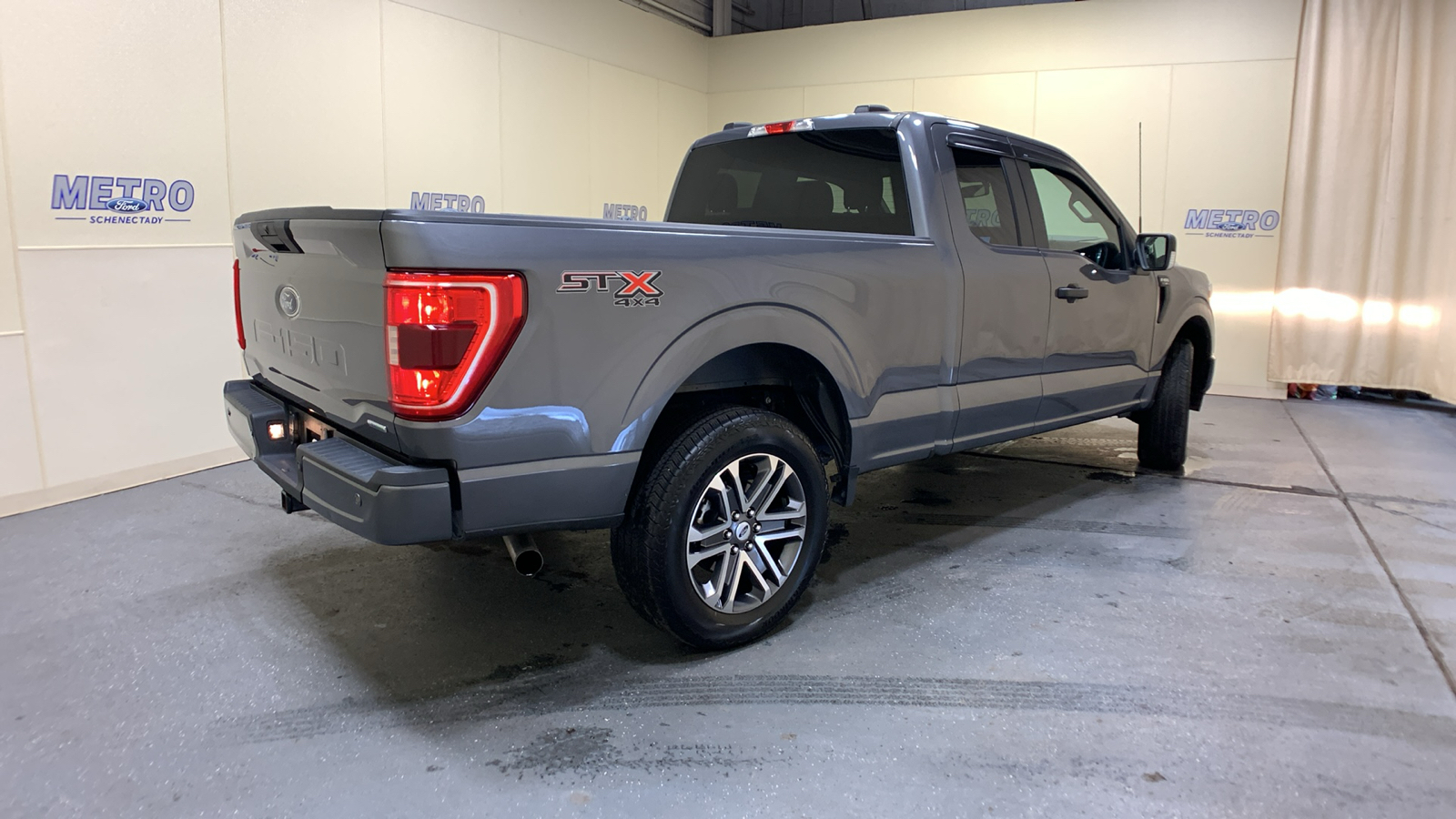 2022 Ford F-150 XL 3