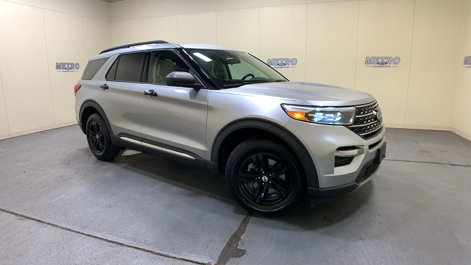 2021 Ford Explorer XLT 1