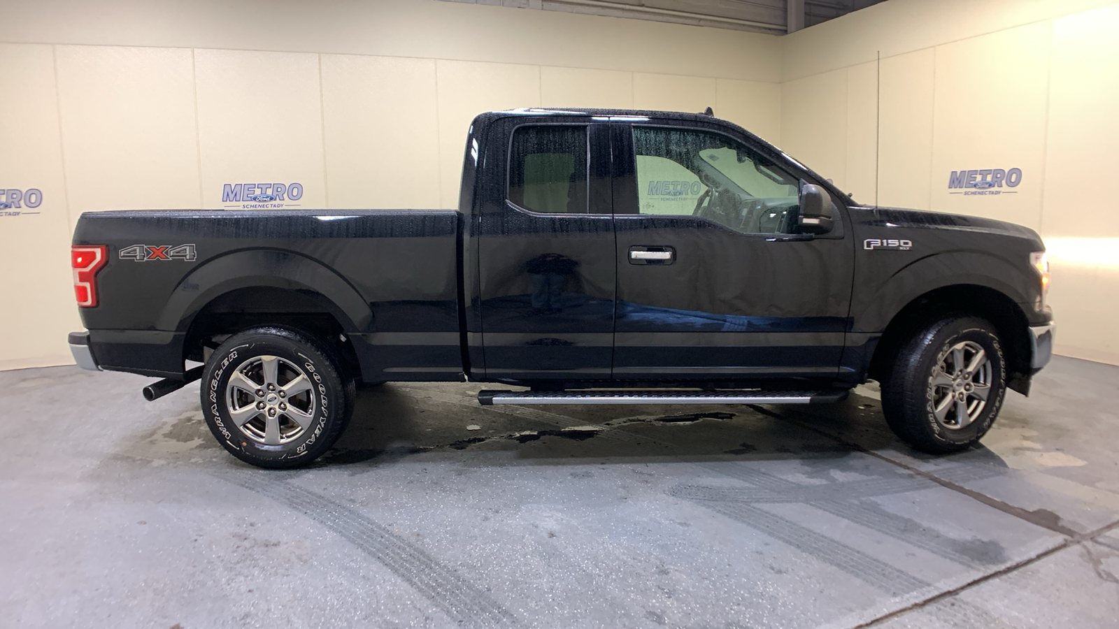 2020 Ford F-150 XLT 2