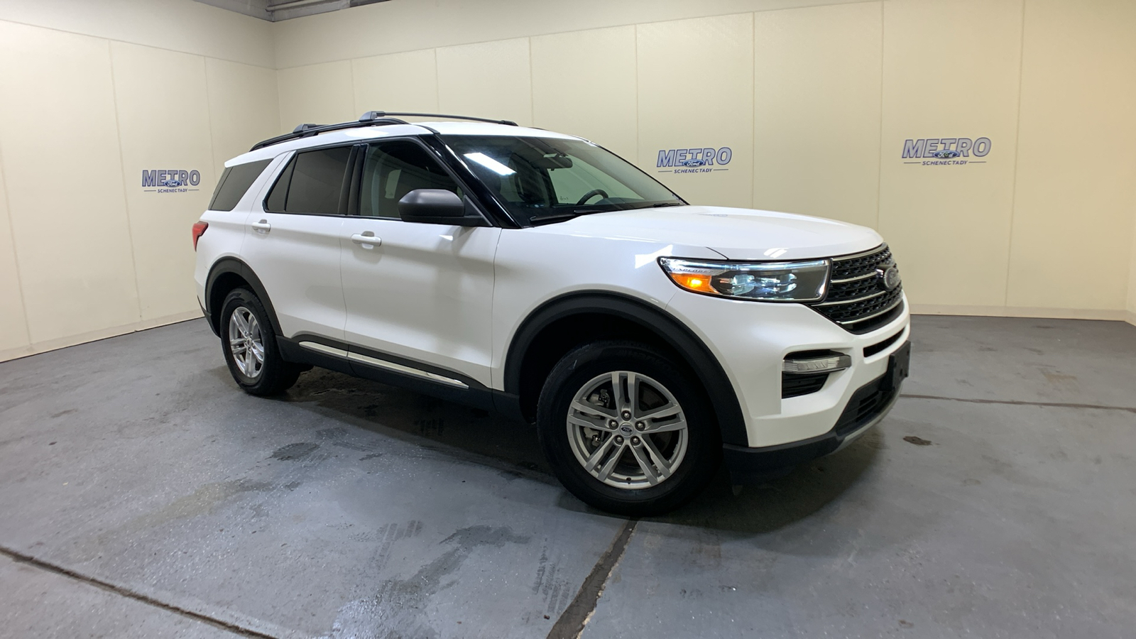 2021 Ford Explorer XLT 1