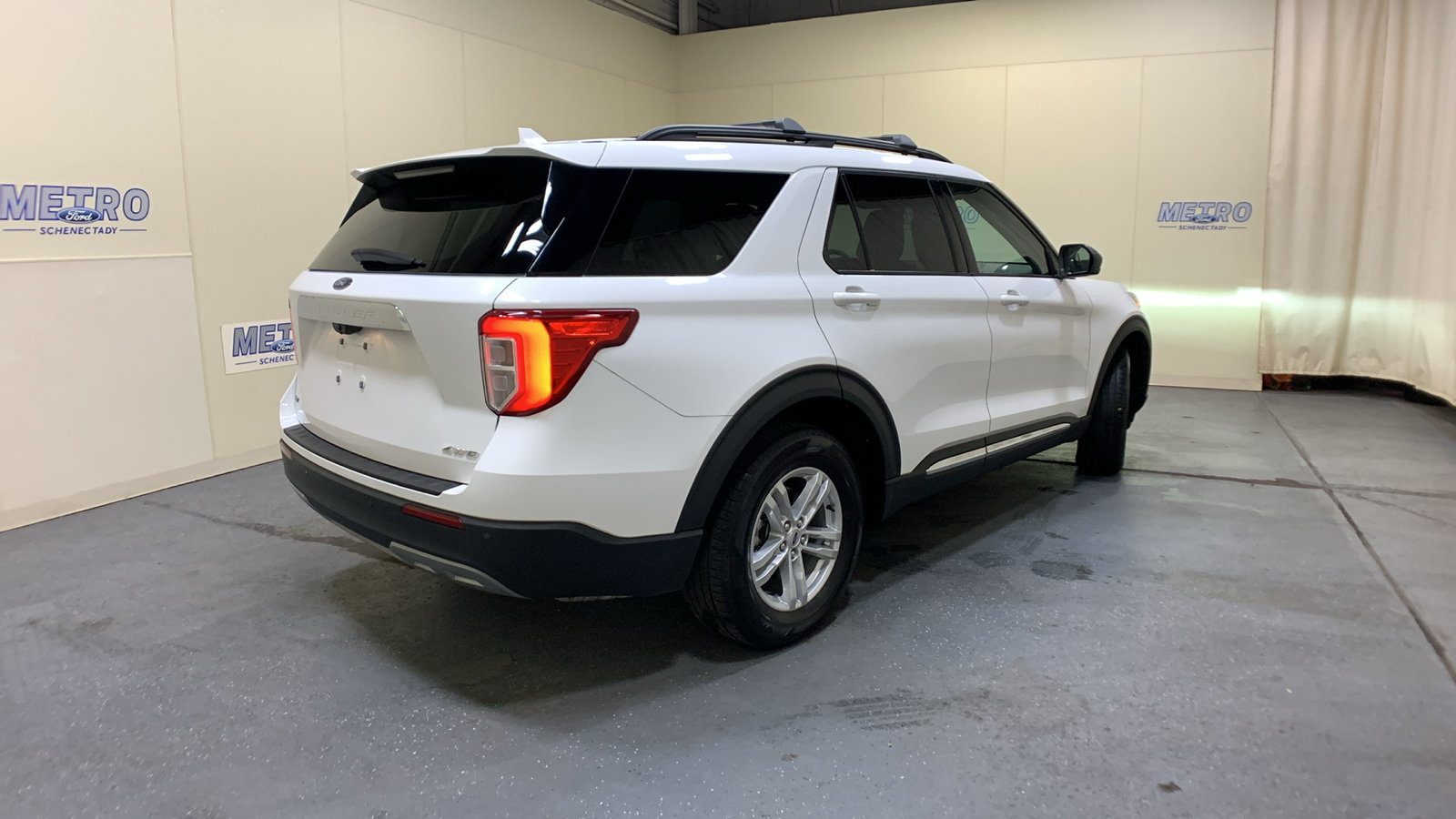 2021 Ford Explorer XLT 3