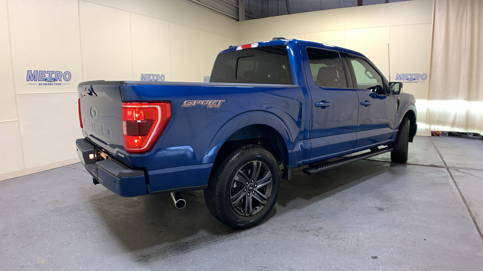 2022 Ford F-150 XLT 3