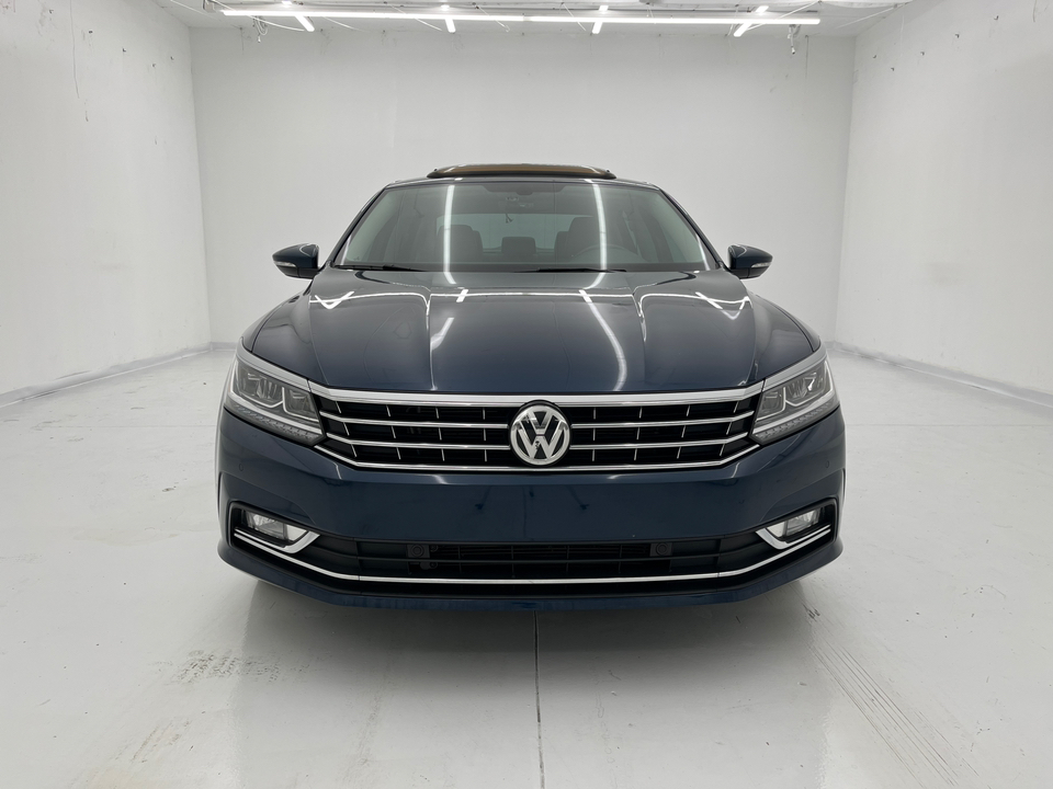 2018 Volkswagen Passat 2.0T SE w/Technology 2