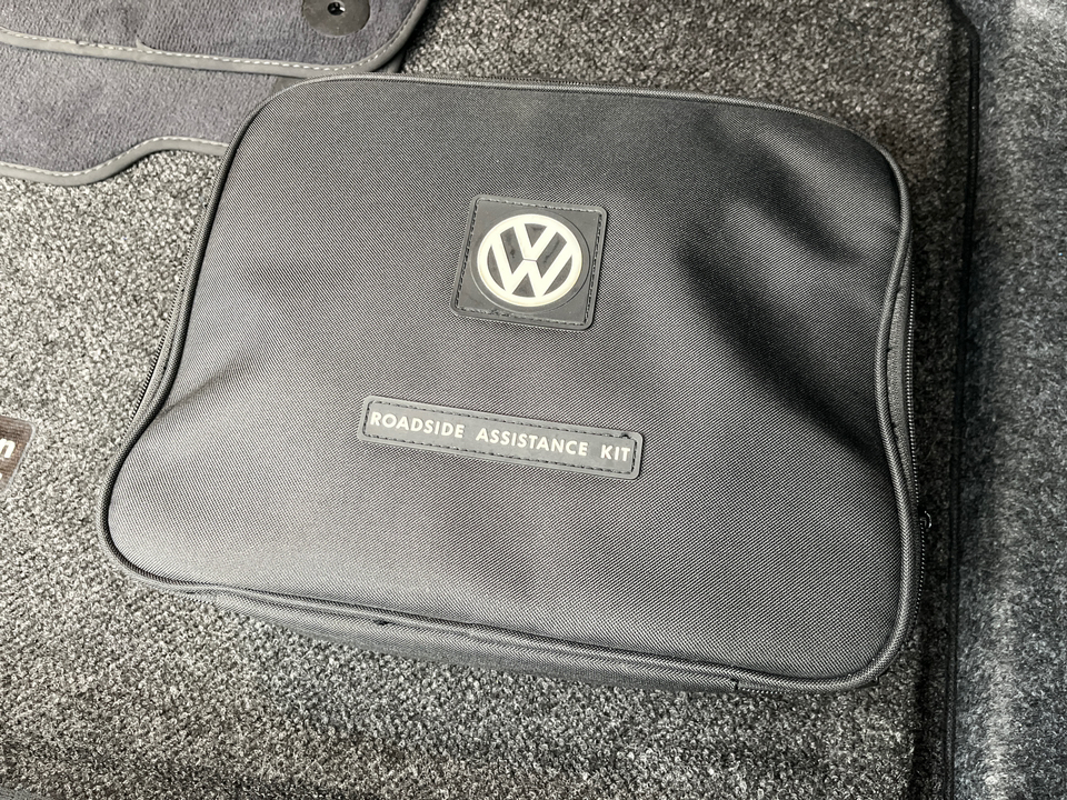 2018 Volkswagen Passat 2.0T SE w/Technology 45