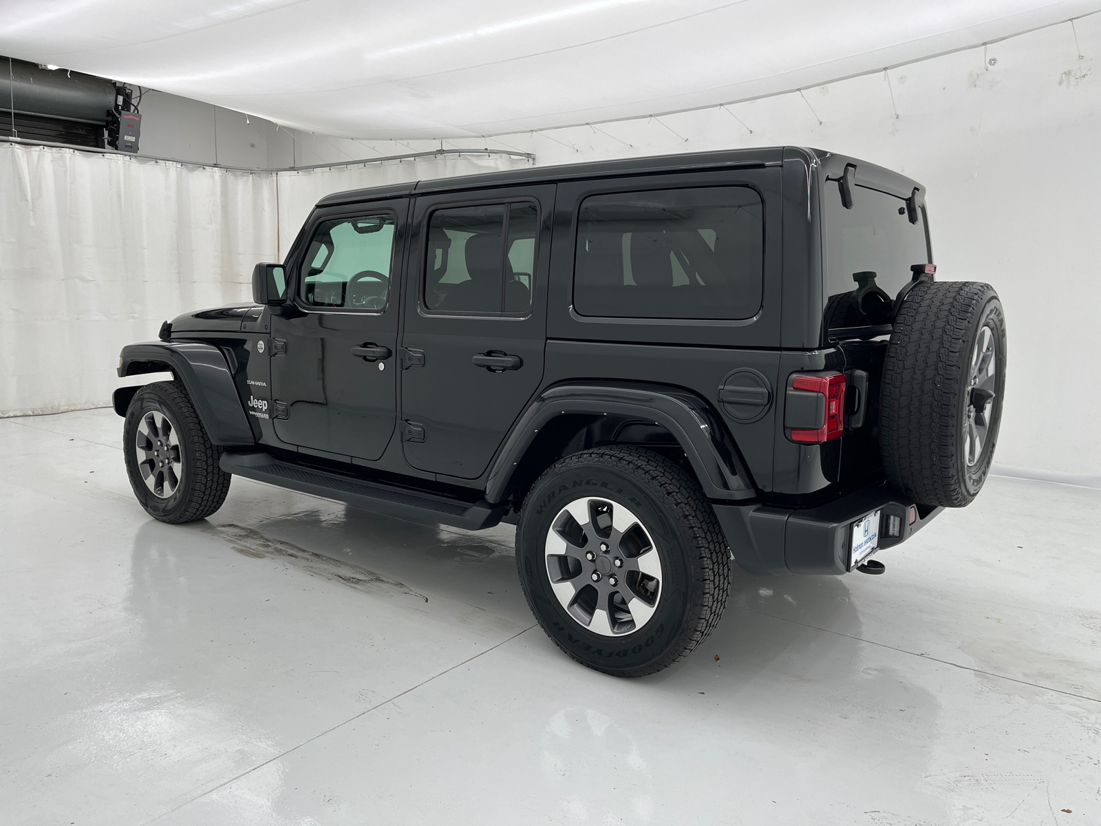 2021 Jeep Wrangler Unlimited Sahara 6
