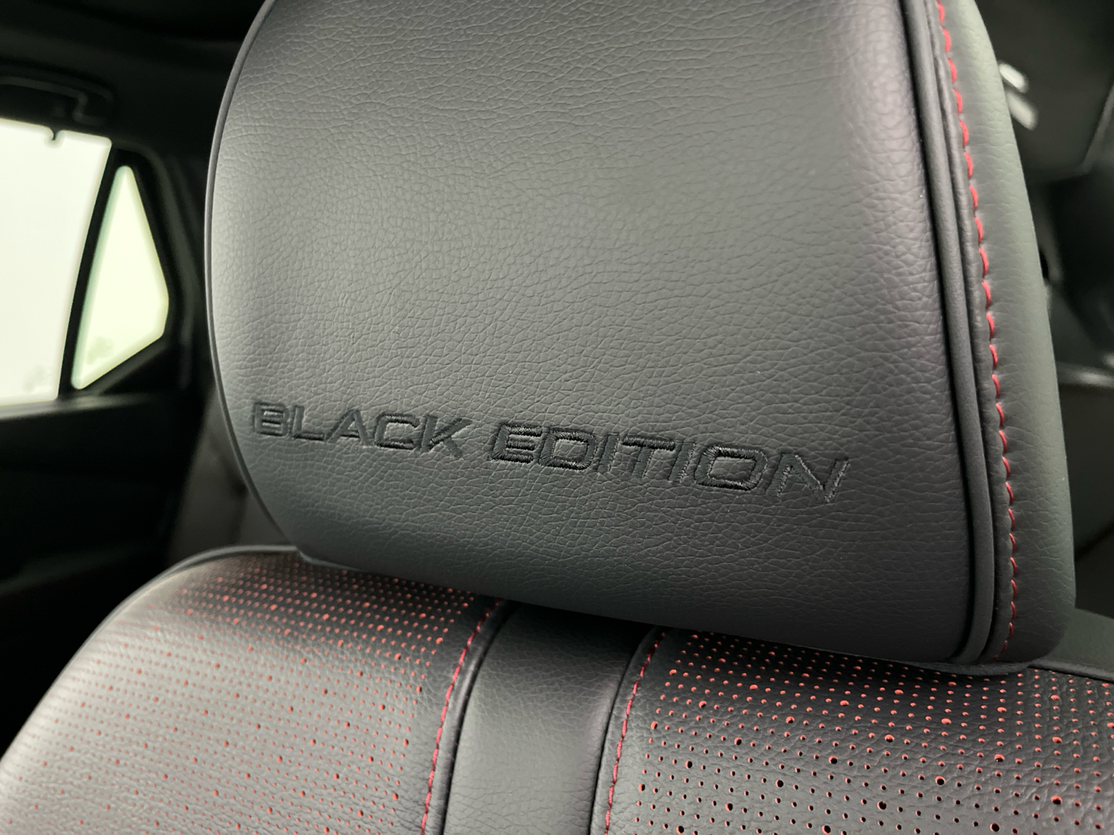 2025 Honda Pilot Black Edition 18