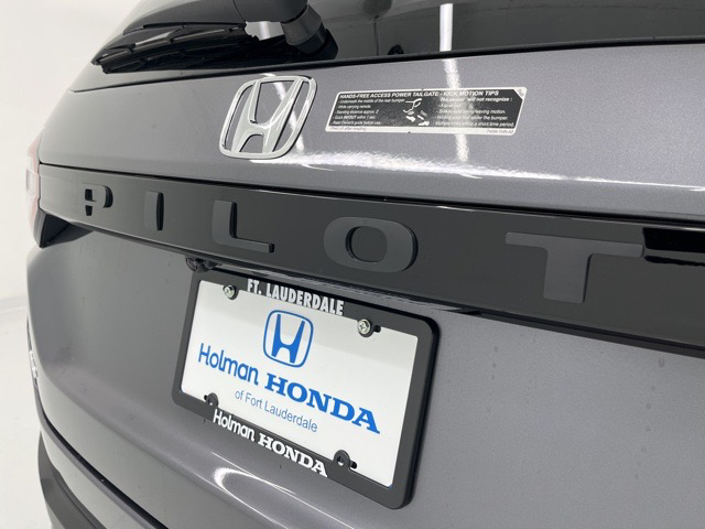 2025 Honda Pilot Touring 51