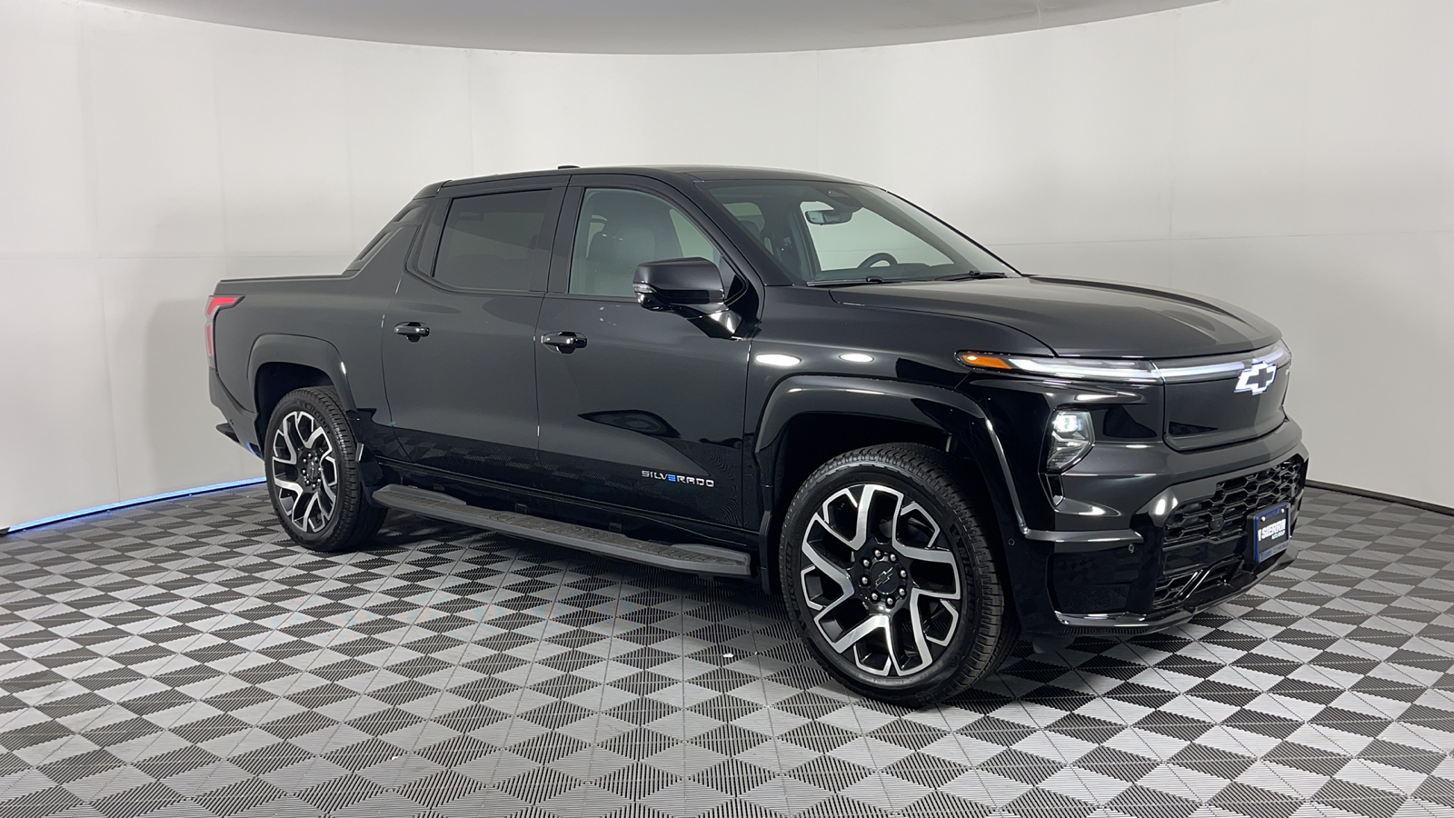 2024 Chevrolet Silverado EV RST 1