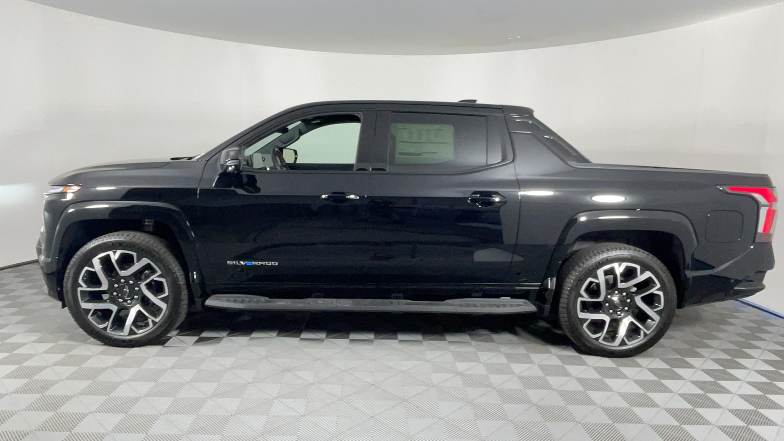 2024 Chevrolet Silverado EV RST 7