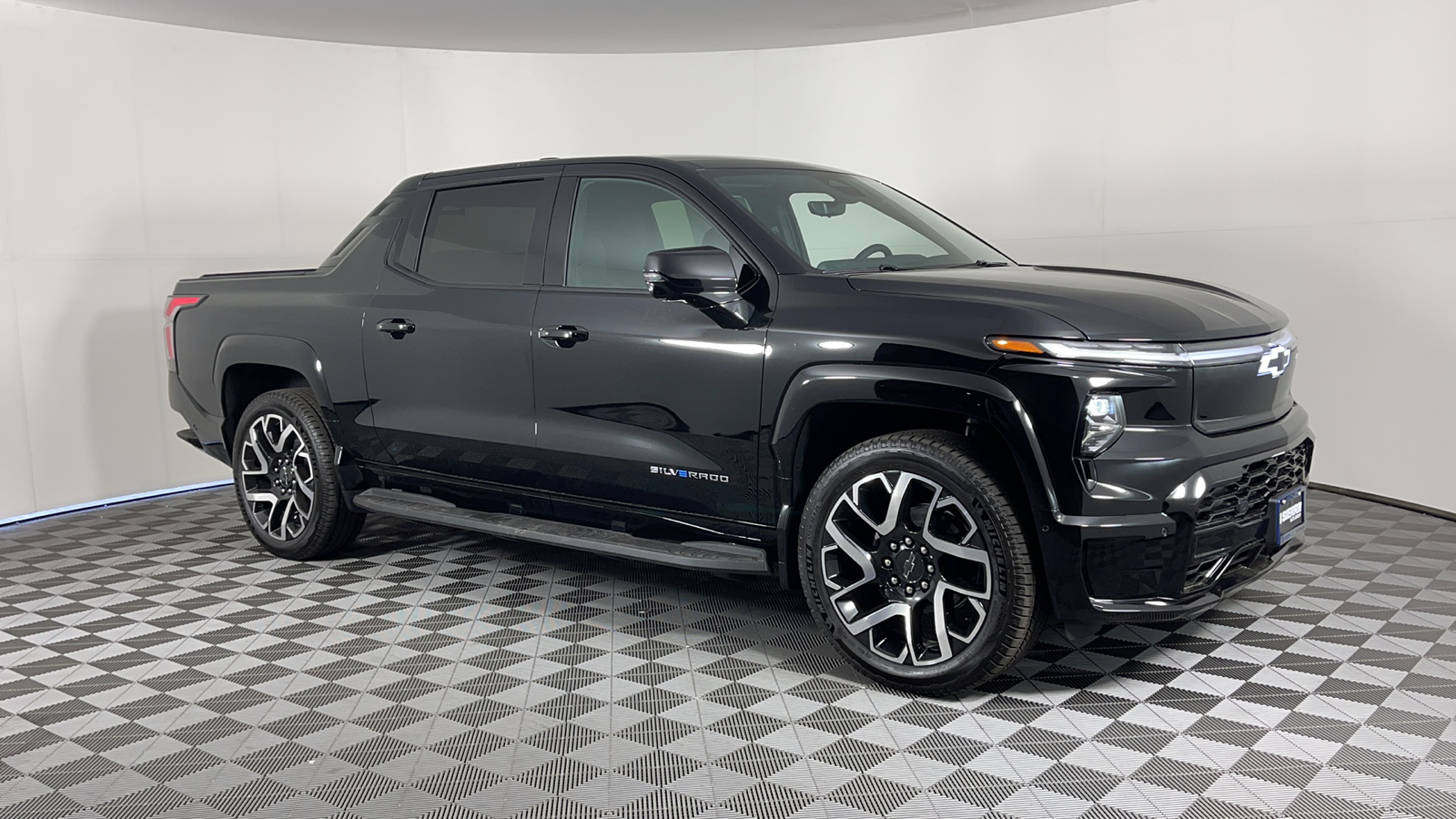 2024 Chevrolet Silverado EV RST 2