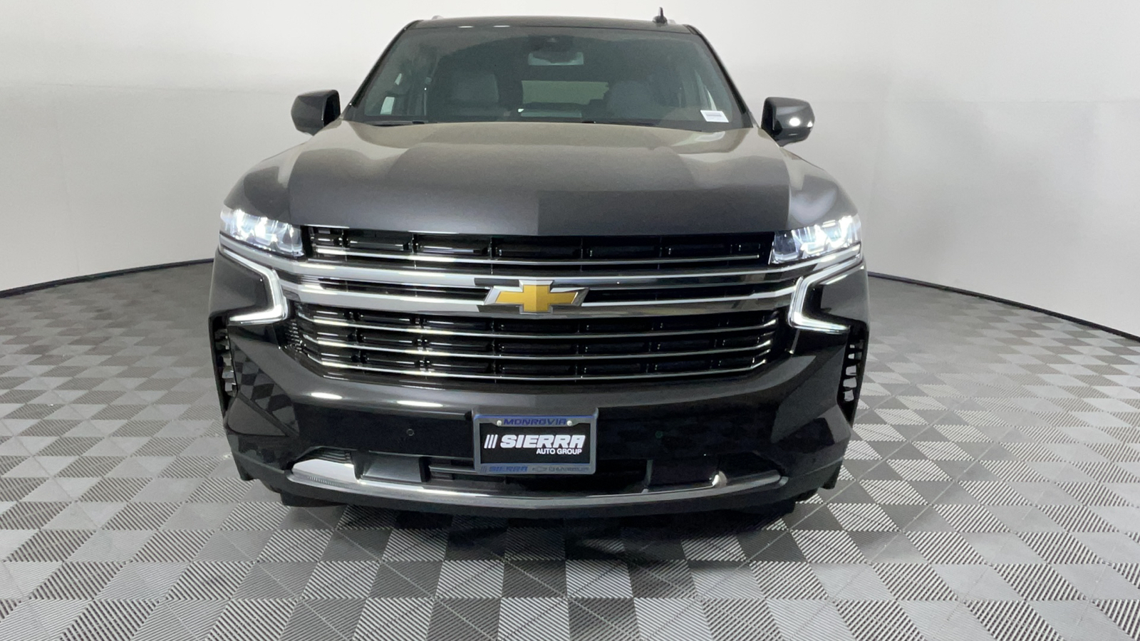 2024 Chevrolet Suburban LT 9