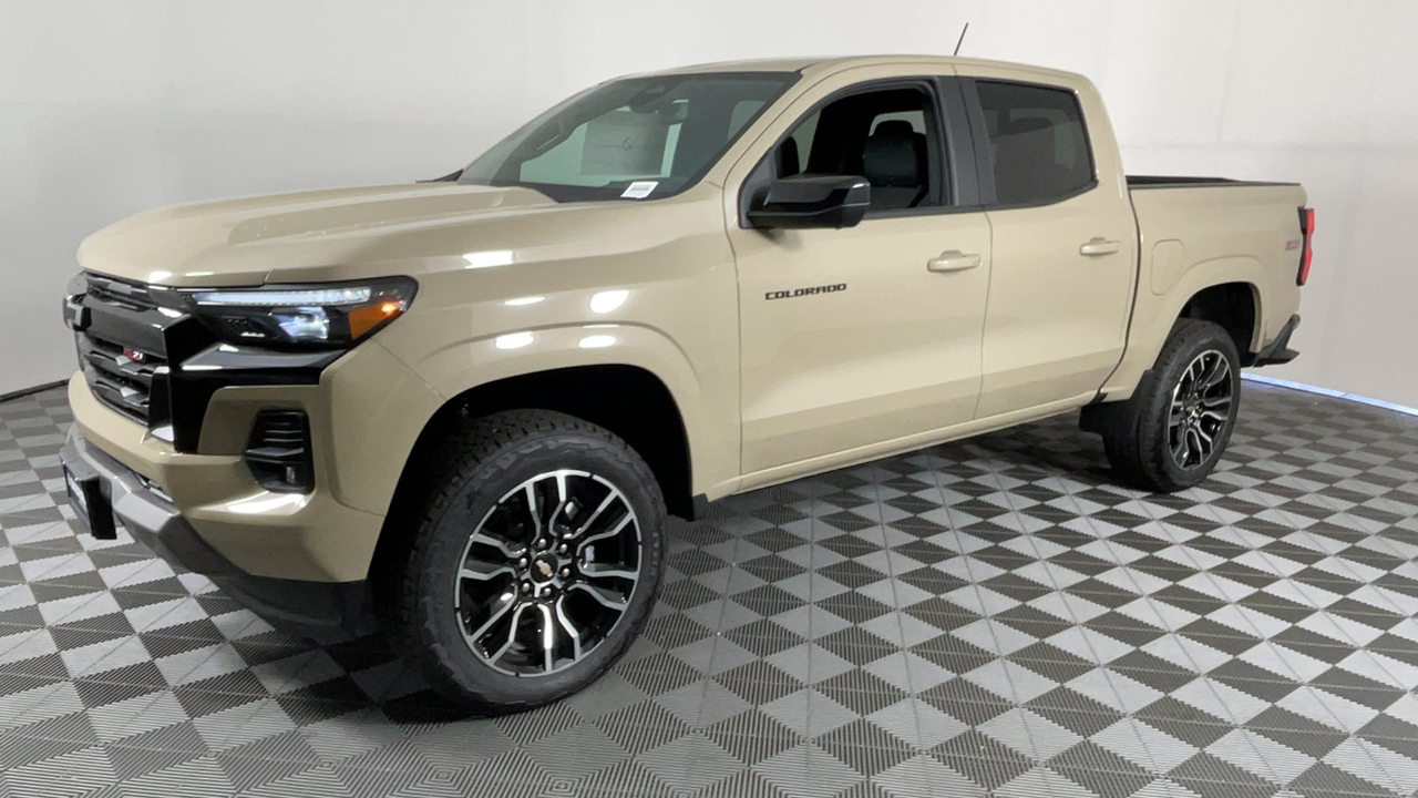 2024 Chevrolet Colorado 4WD Z71 8