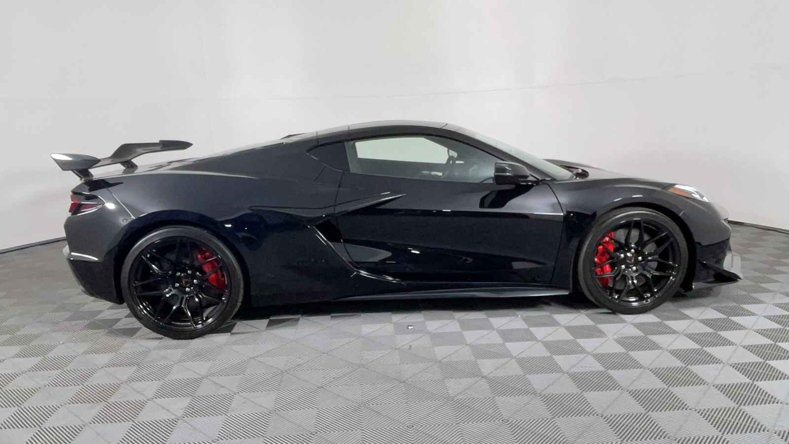 2024 Chevrolet Corvette 2LZ 3