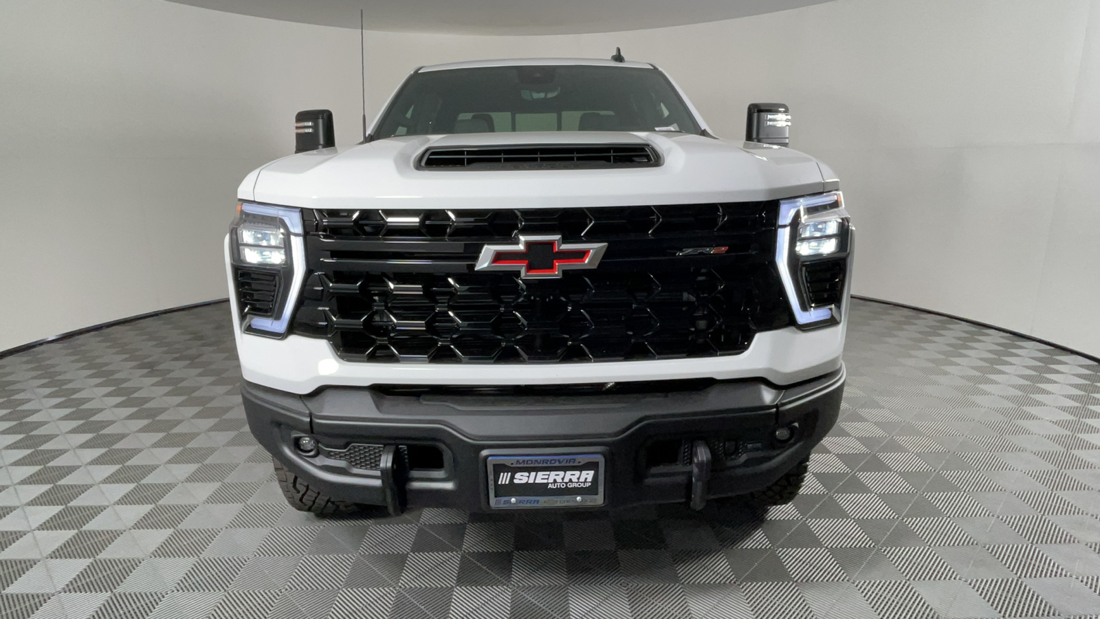 2024 Chevrolet Silverado 2500HD ZR2 9