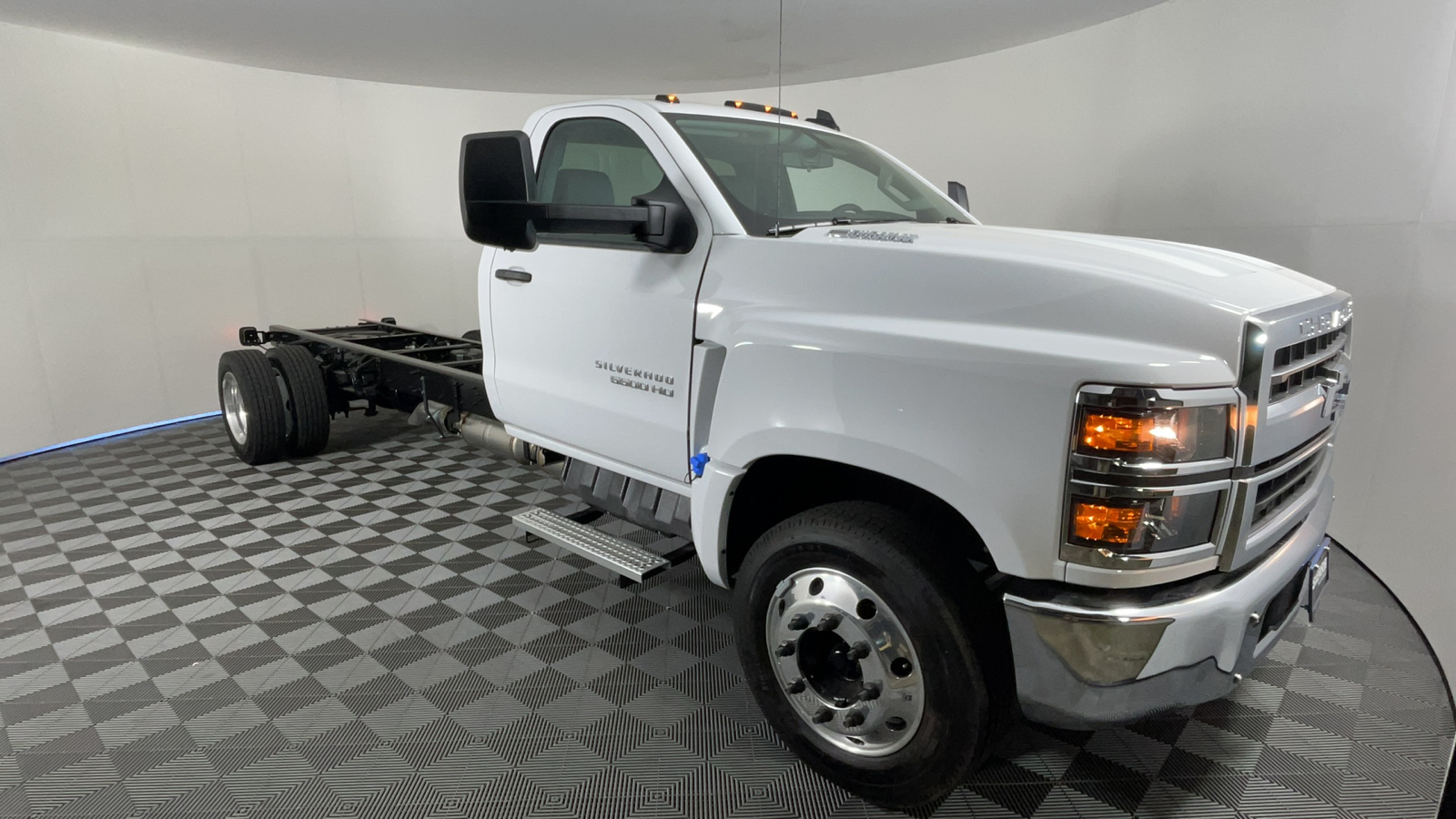 2024 Chevrolet Silverado MD Work Truck 3