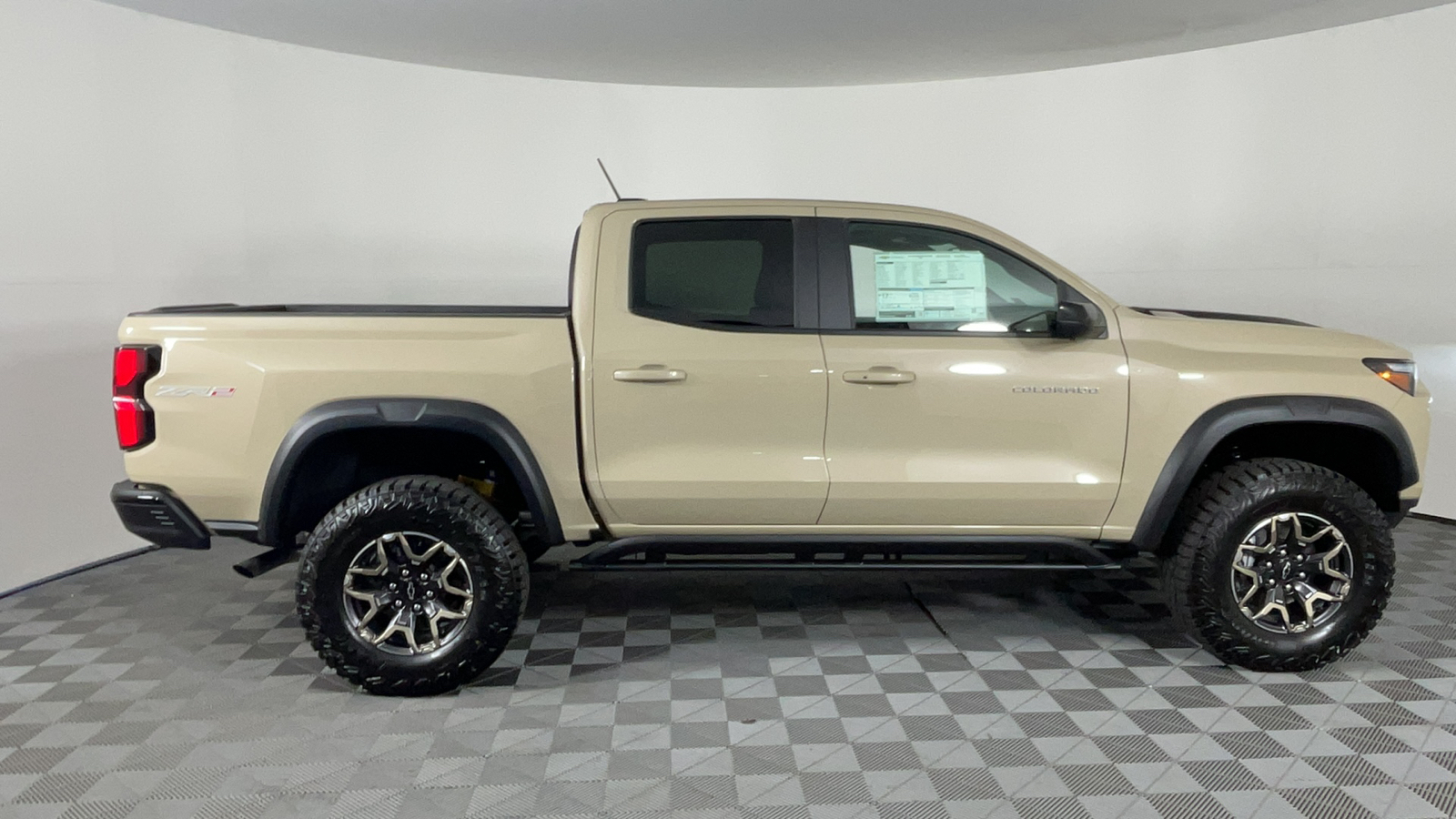 2024 Chevrolet Colorado 4WD ZR2 3