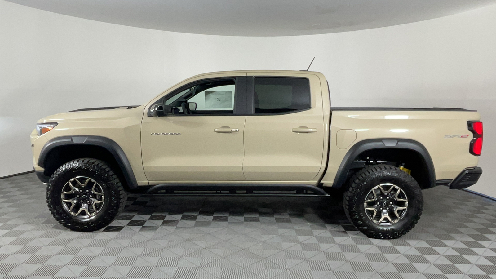 2024 Chevrolet Colorado 4WD ZR2 7