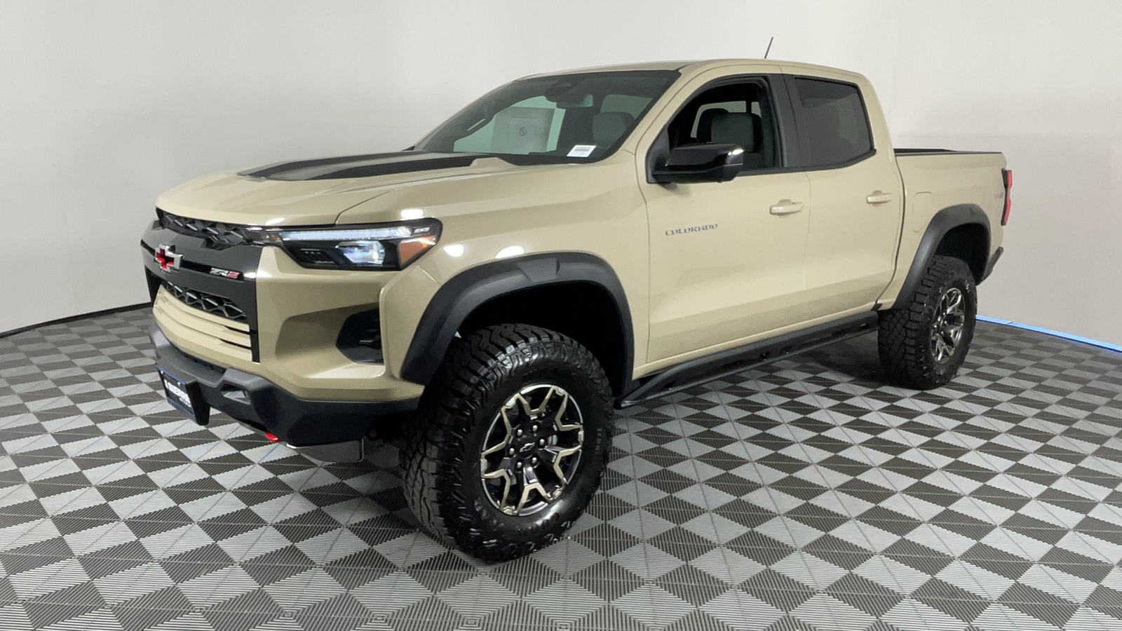 2024 Chevrolet Colorado 4WD ZR2 8