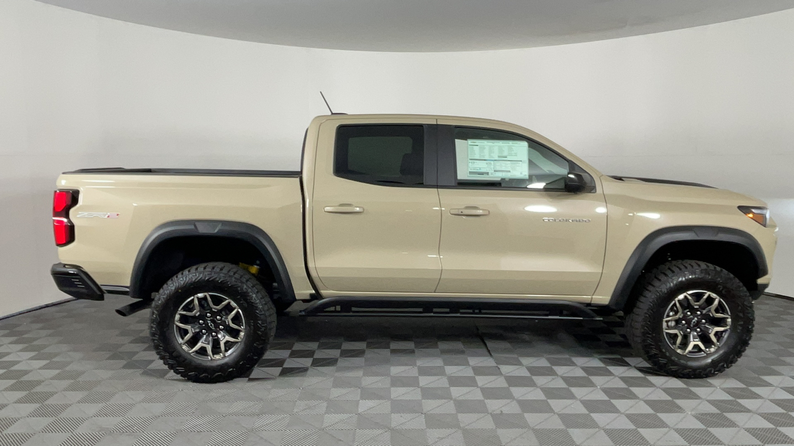 2024 Chevrolet Colorado 4WD ZR2 3