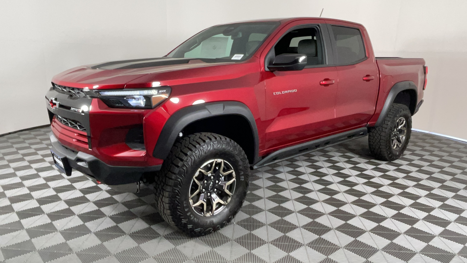 2024 Chevrolet Colorado 4WD ZR2 8