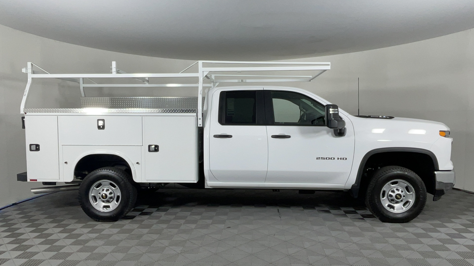 2024 Chevrolet Silverado 2500HD Work Truck 2