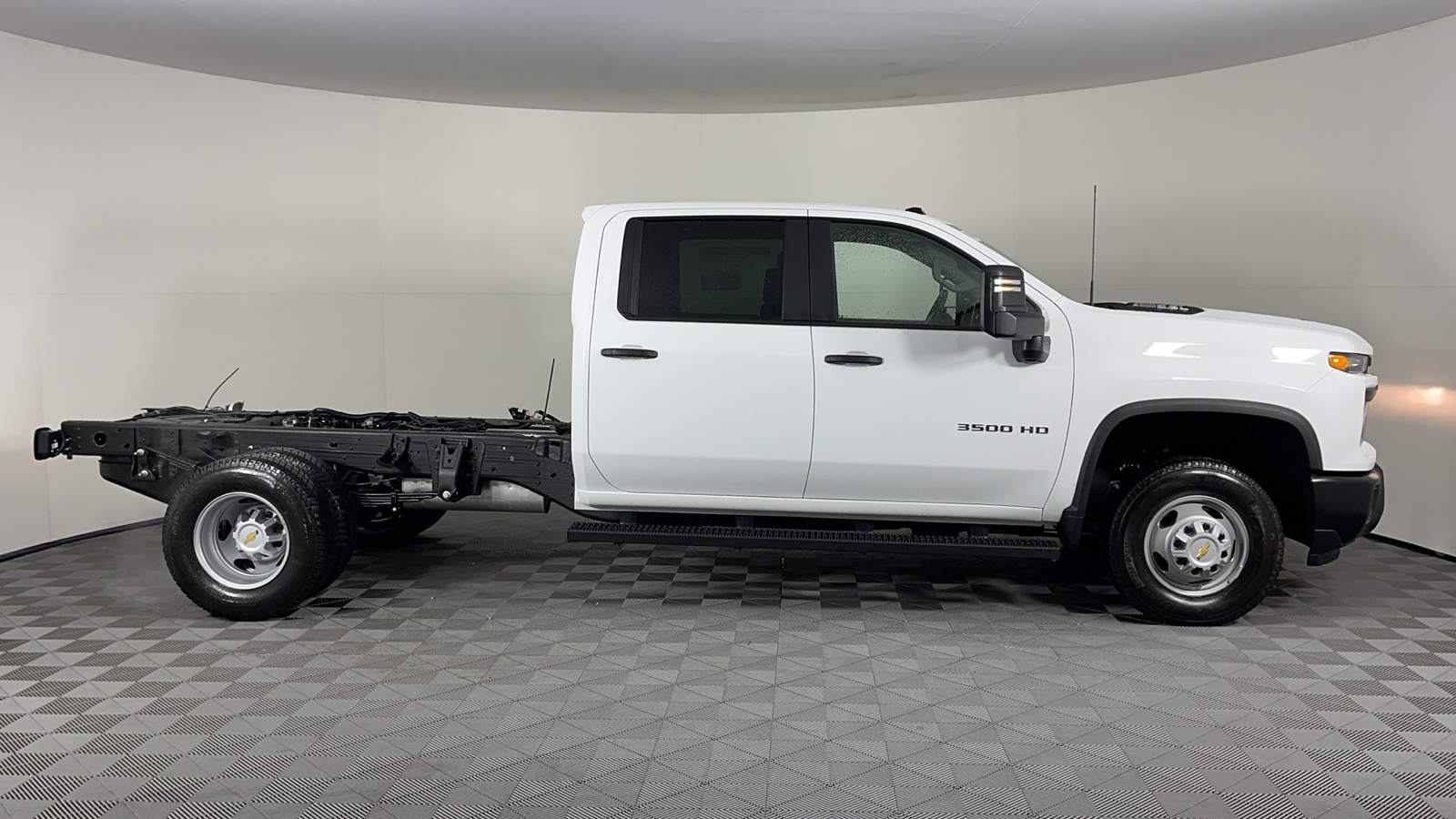 2024 Chevrolet Silverado 3500HD CC Work Truck 1