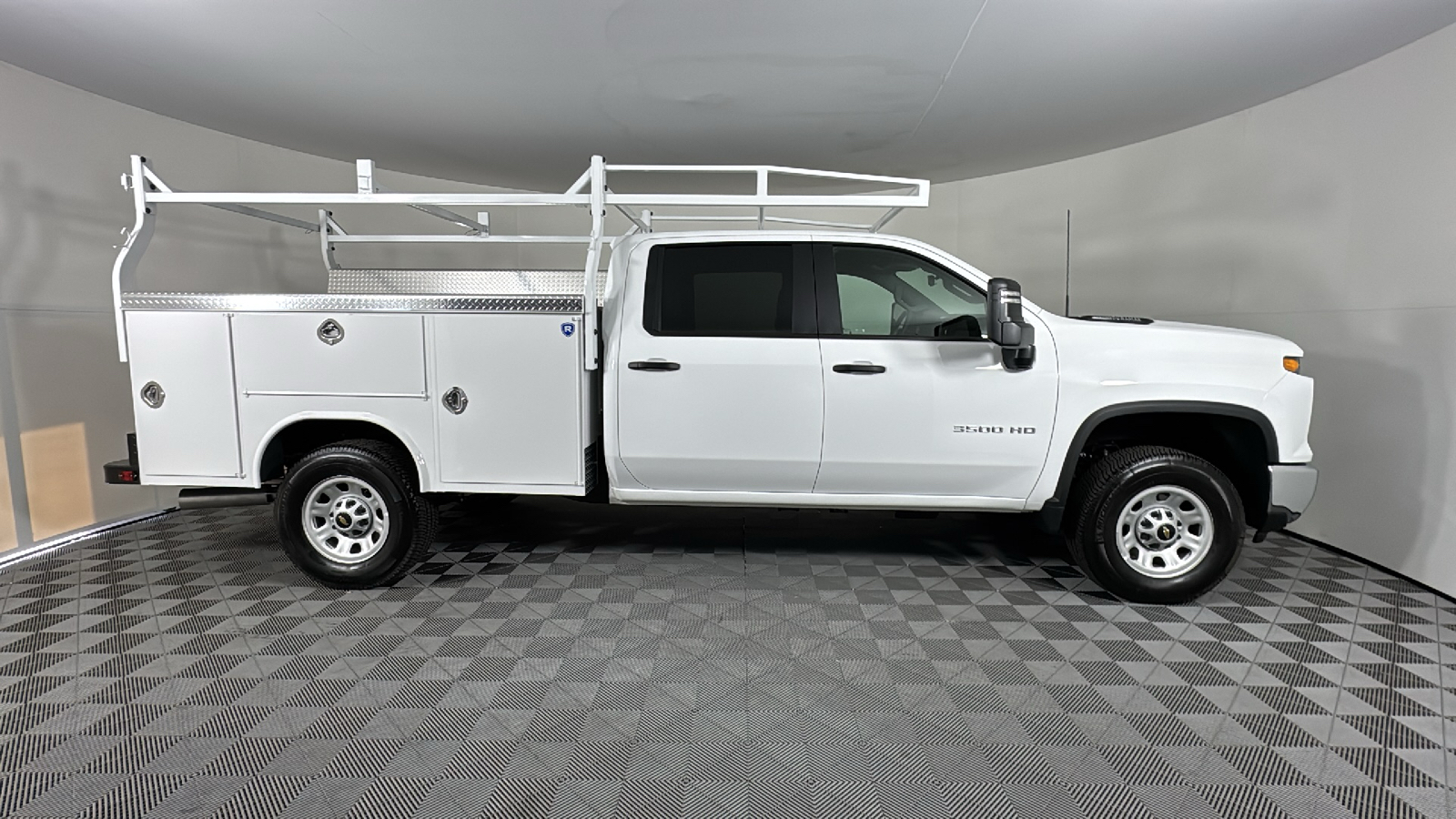 2024 Chevrolet Silverado 3500HD Work Truck 3