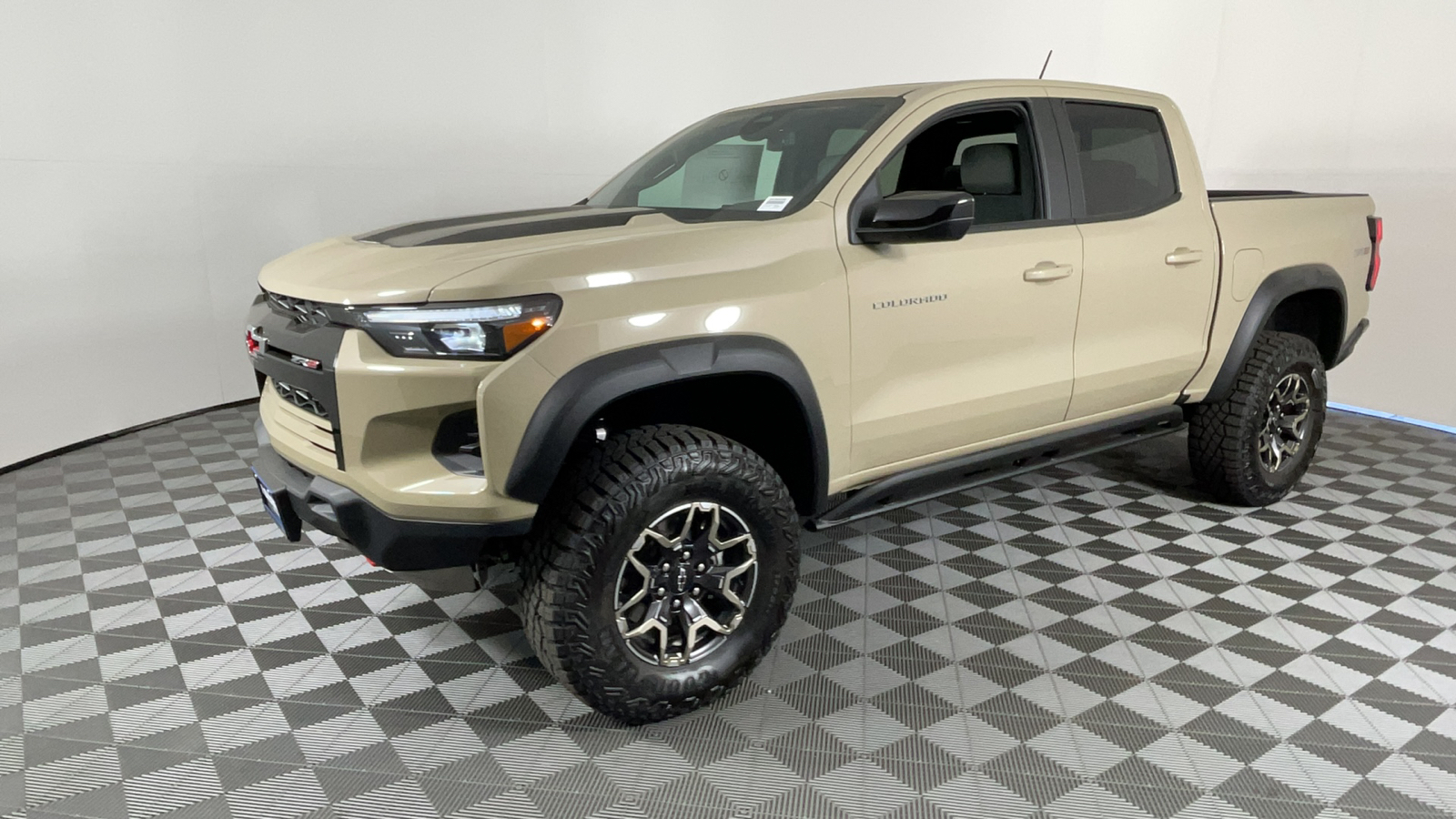 2024 Chevrolet Colorado 4WD ZR2 8